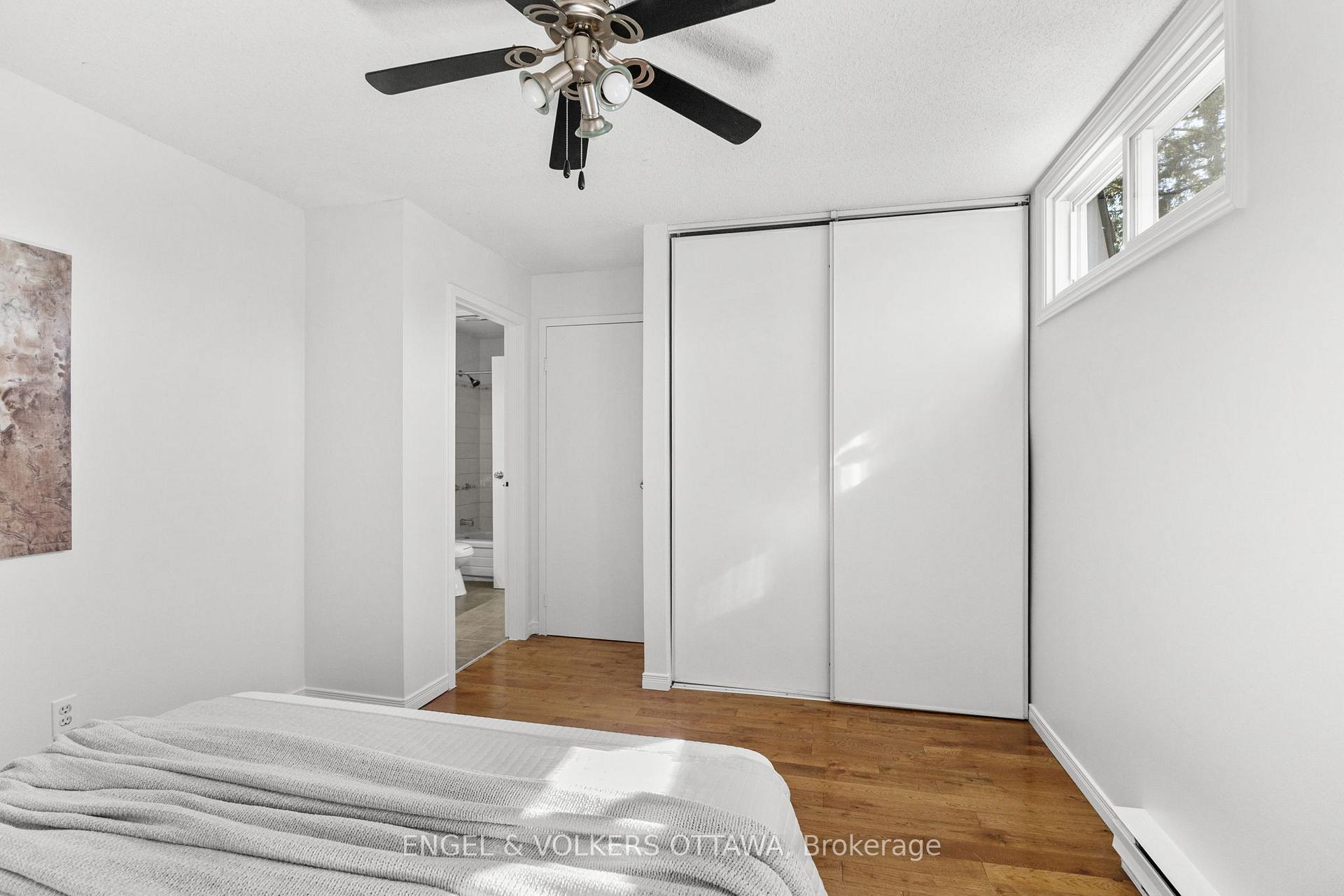 Photo 21 of 202 Royalton Private, Ottawa, Hunt Club Woods — HOMEH