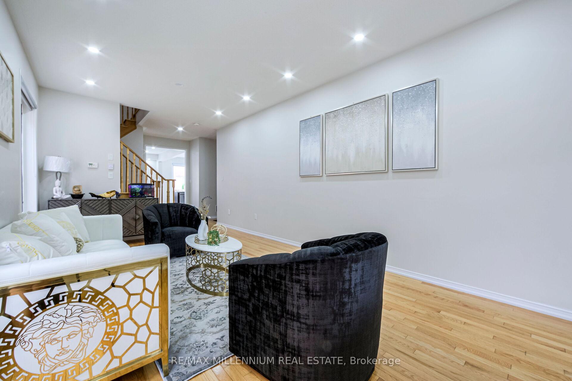 Photo 14 of 62 Loftsmoor Drive, Brampton, Sandringham-Wellington — HOMEH
