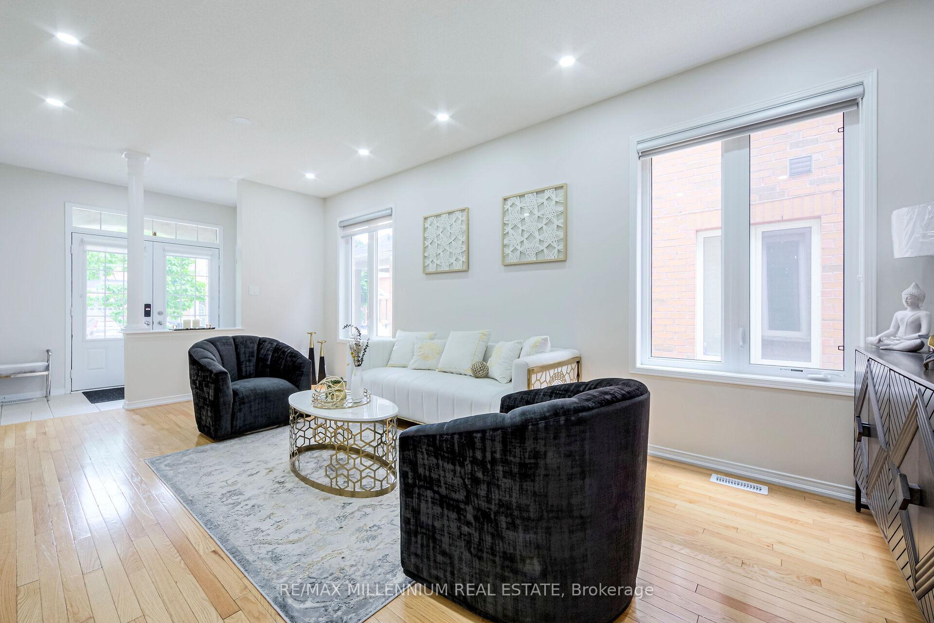 Photo 6 of 62 Loftsmoor Drive, Brampton, Sandringham-Wellington — HOMEH