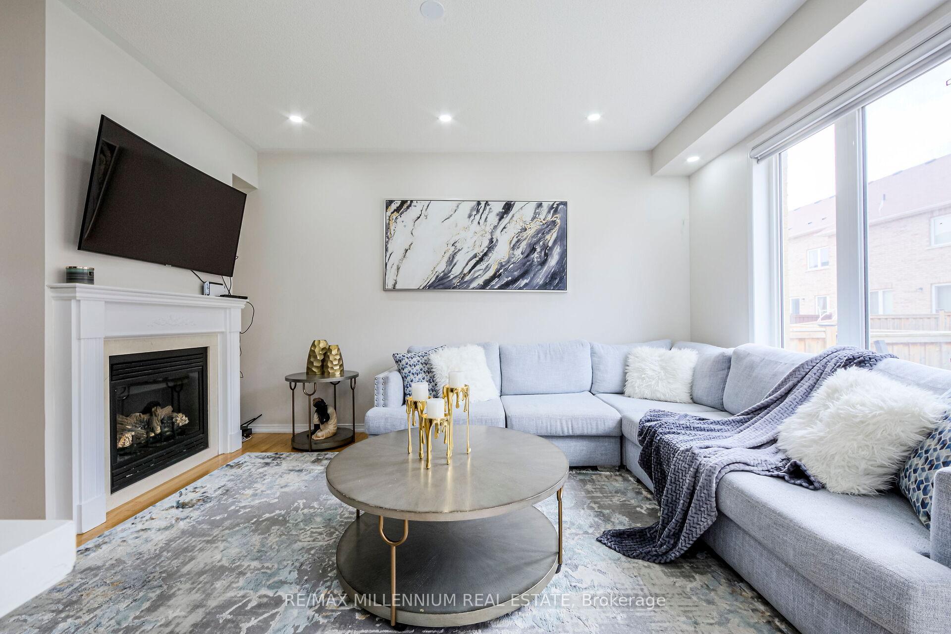 Photo 35 of 62 Loftsmoor Drive, Brampton, Sandringham-Wellington — HOMEH