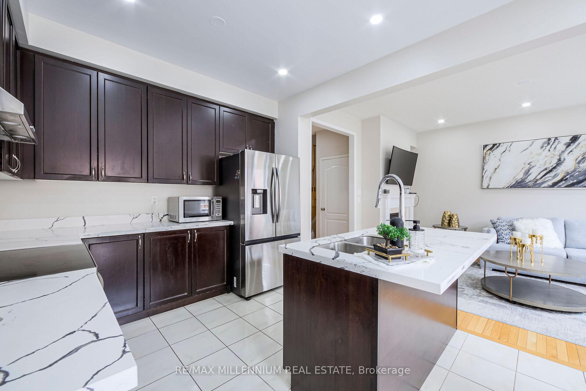 Photo 17 of 62 Loftsmoor Drive, Brampton, Sandringham-Wellington — HOMEH