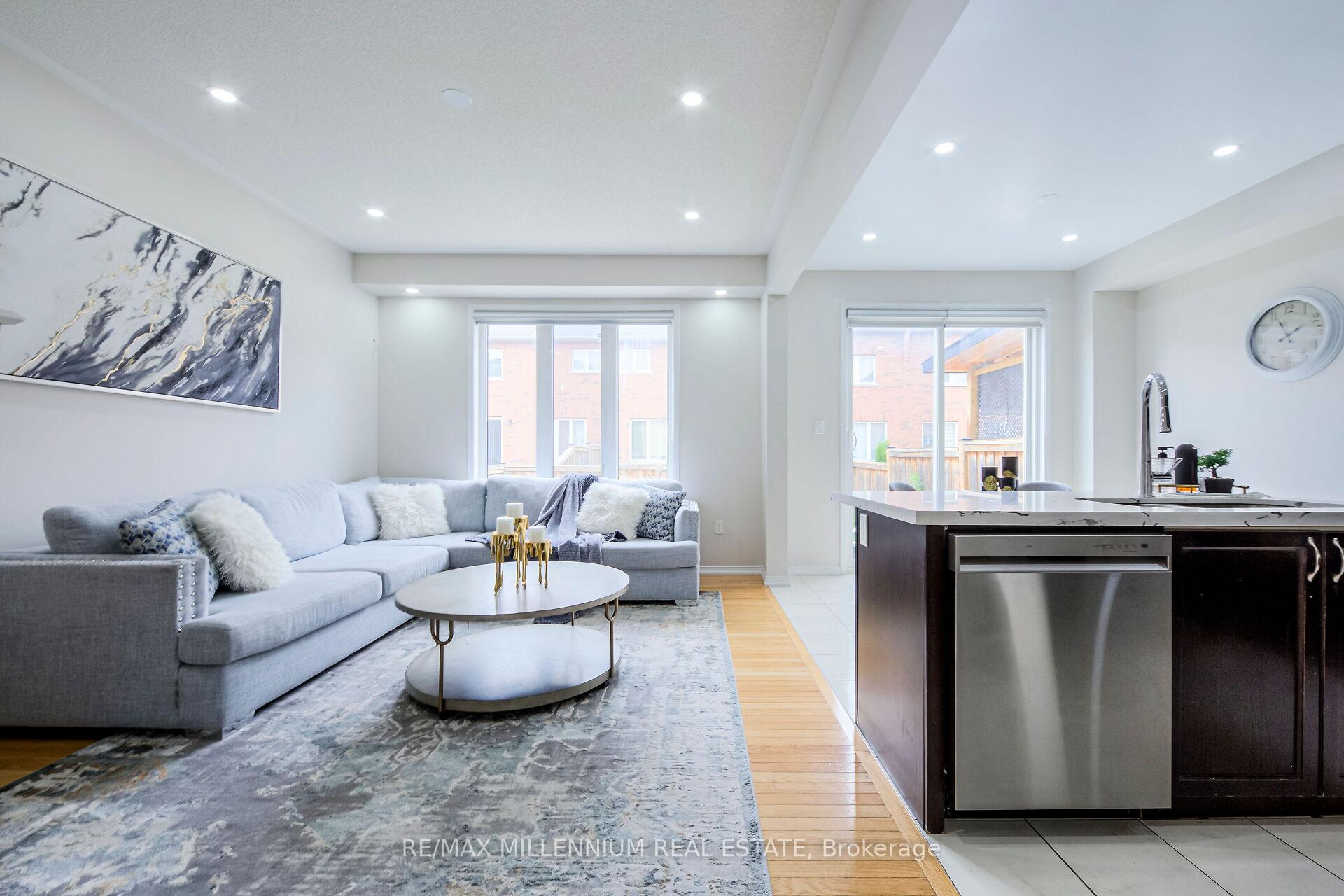 Photo 40 of 62 Loftsmoor Drive, Brampton, Sandringham-Wellington — HOMEH