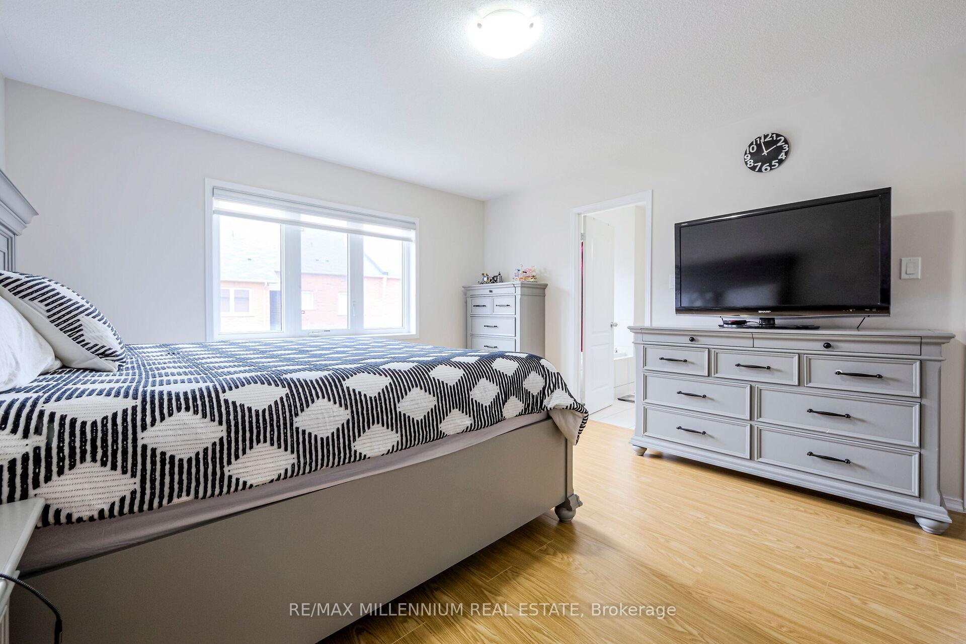 Photo 16 of 62 Loftsmoor Drive, Brampton, Sandringham-Wellington — HOMEH