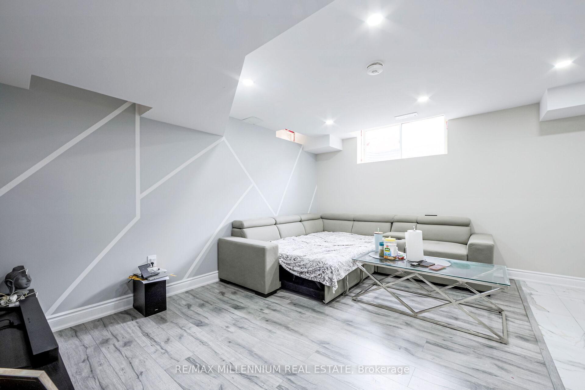 Photo 31 of 62 Loftsmoor Drive, Brampton, Sandringham-Wellington — HOMEH