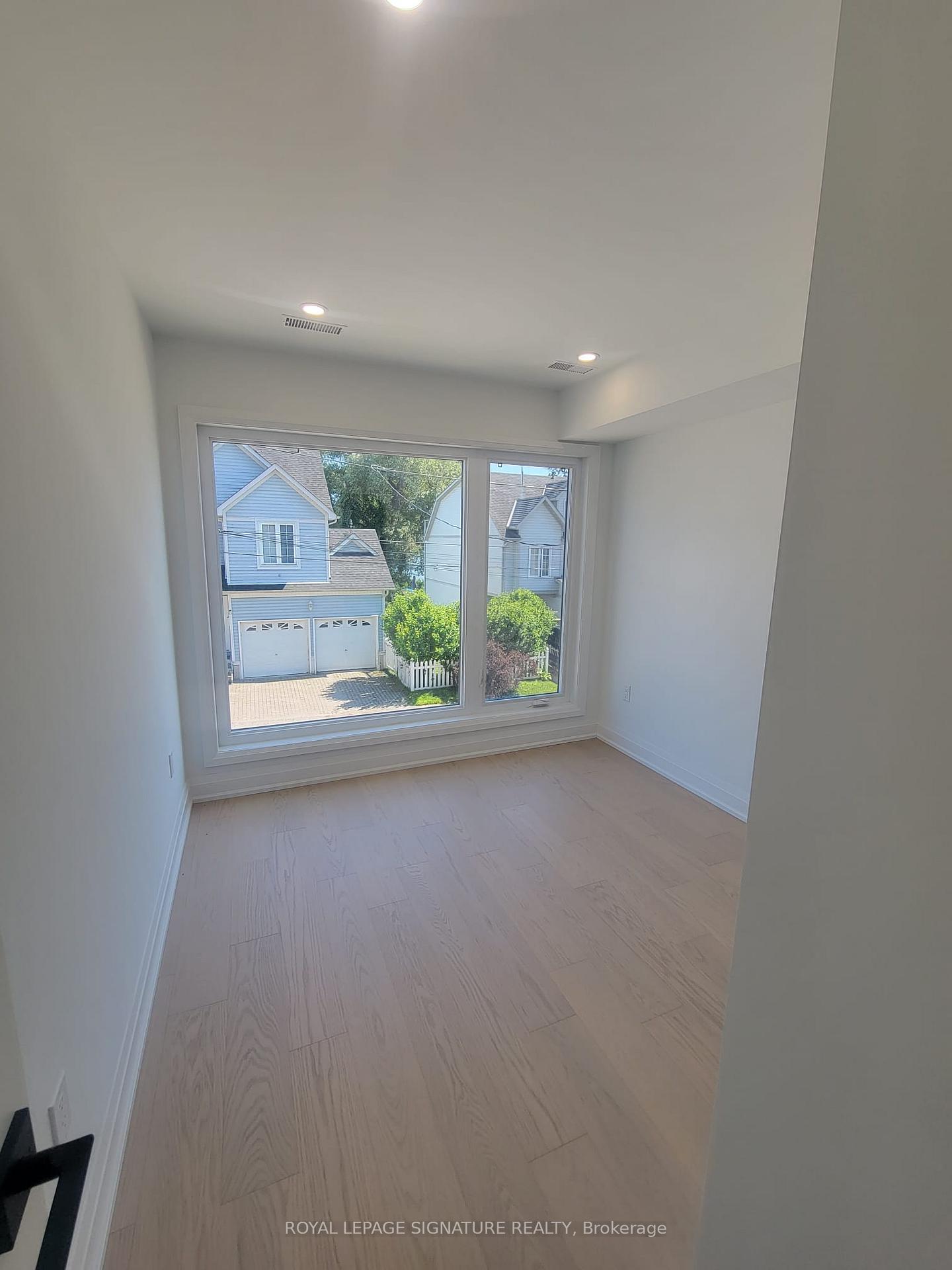 Photo 18 of 1240B Bayview Street, Pickering, Bay Ridges — HOMEH