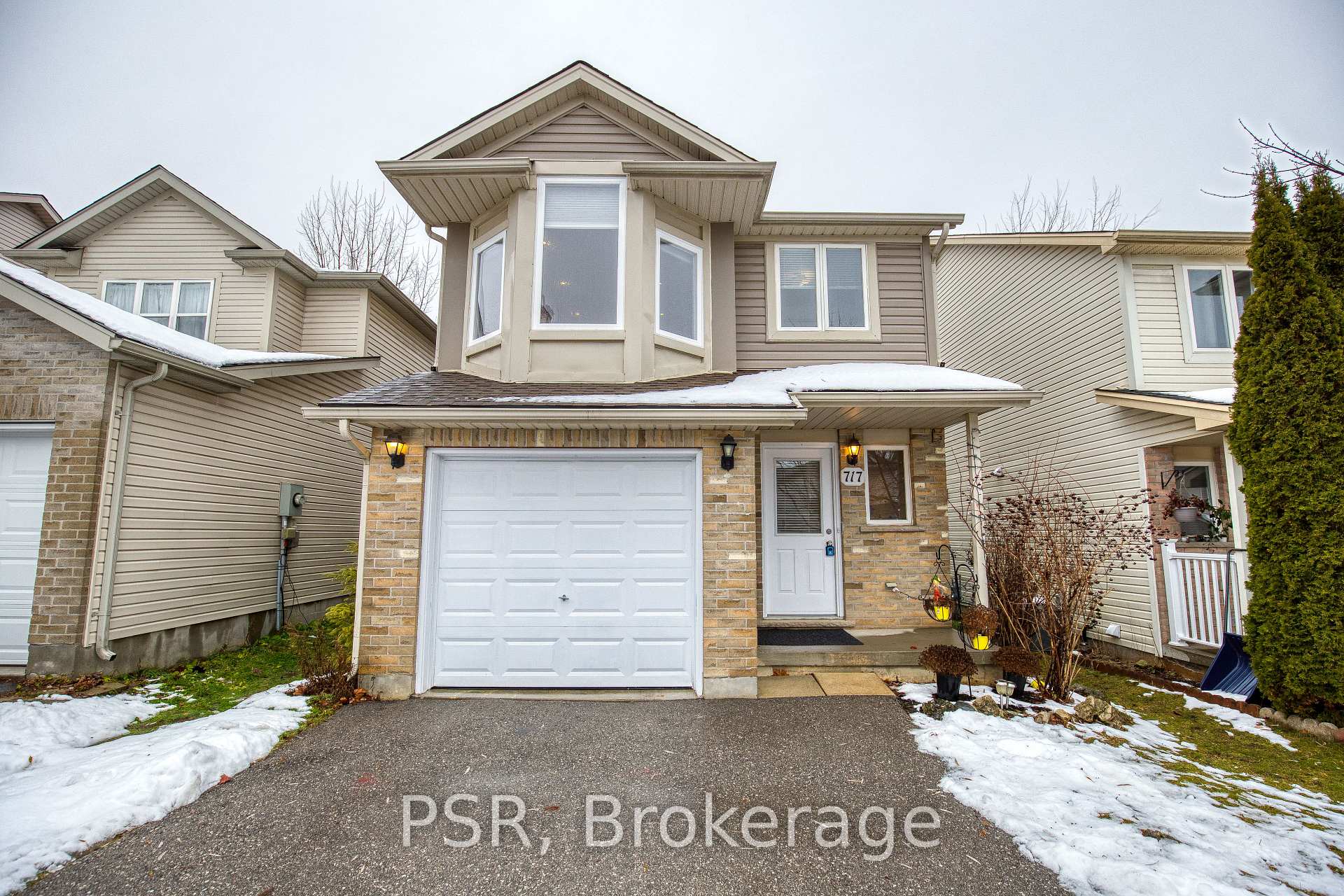 Photo 1 of 717 Paris Boulevard, Waterloo — HOMEH