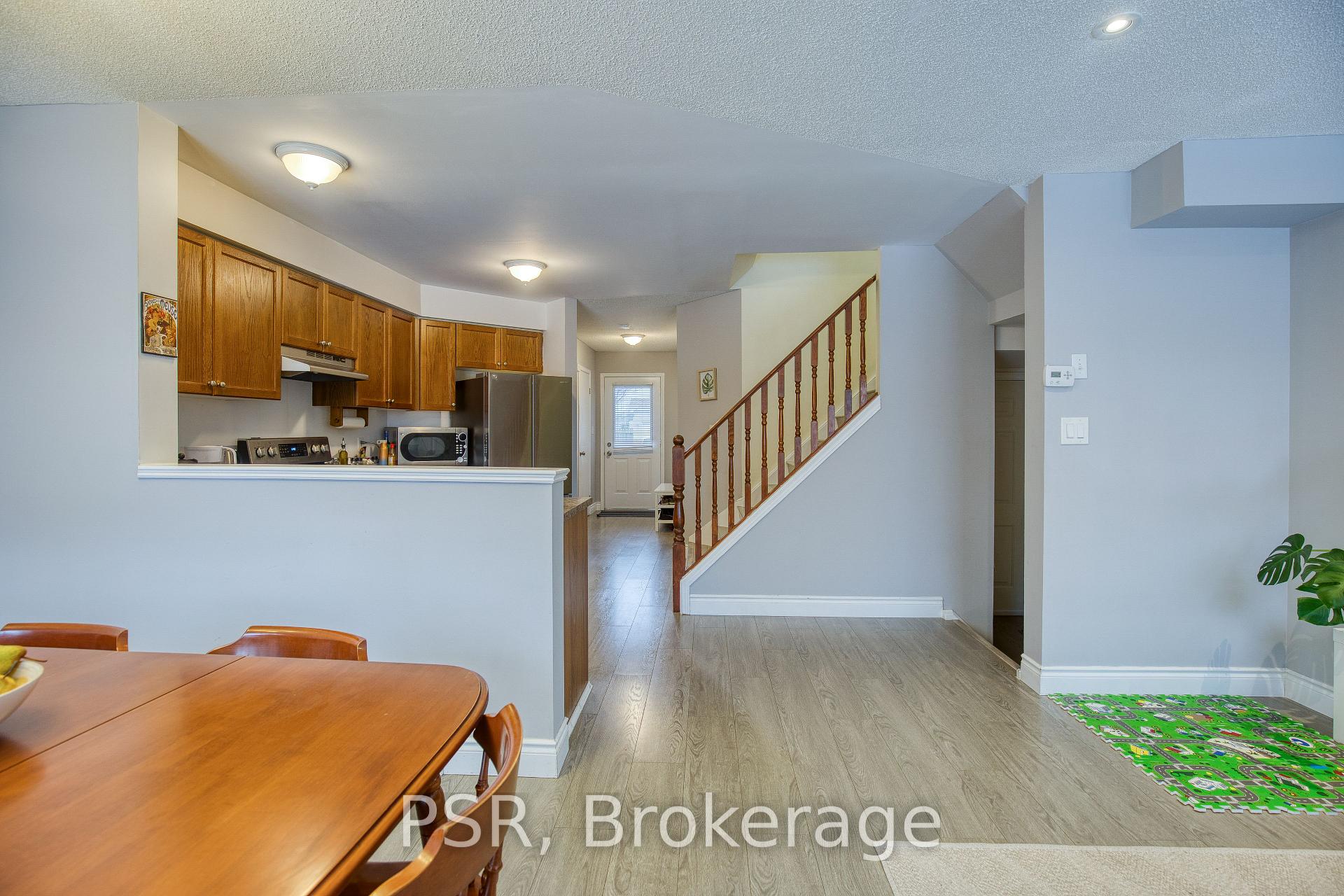 Photo 7 of 717 Paris Boulevard, Waterloo — HOMEH