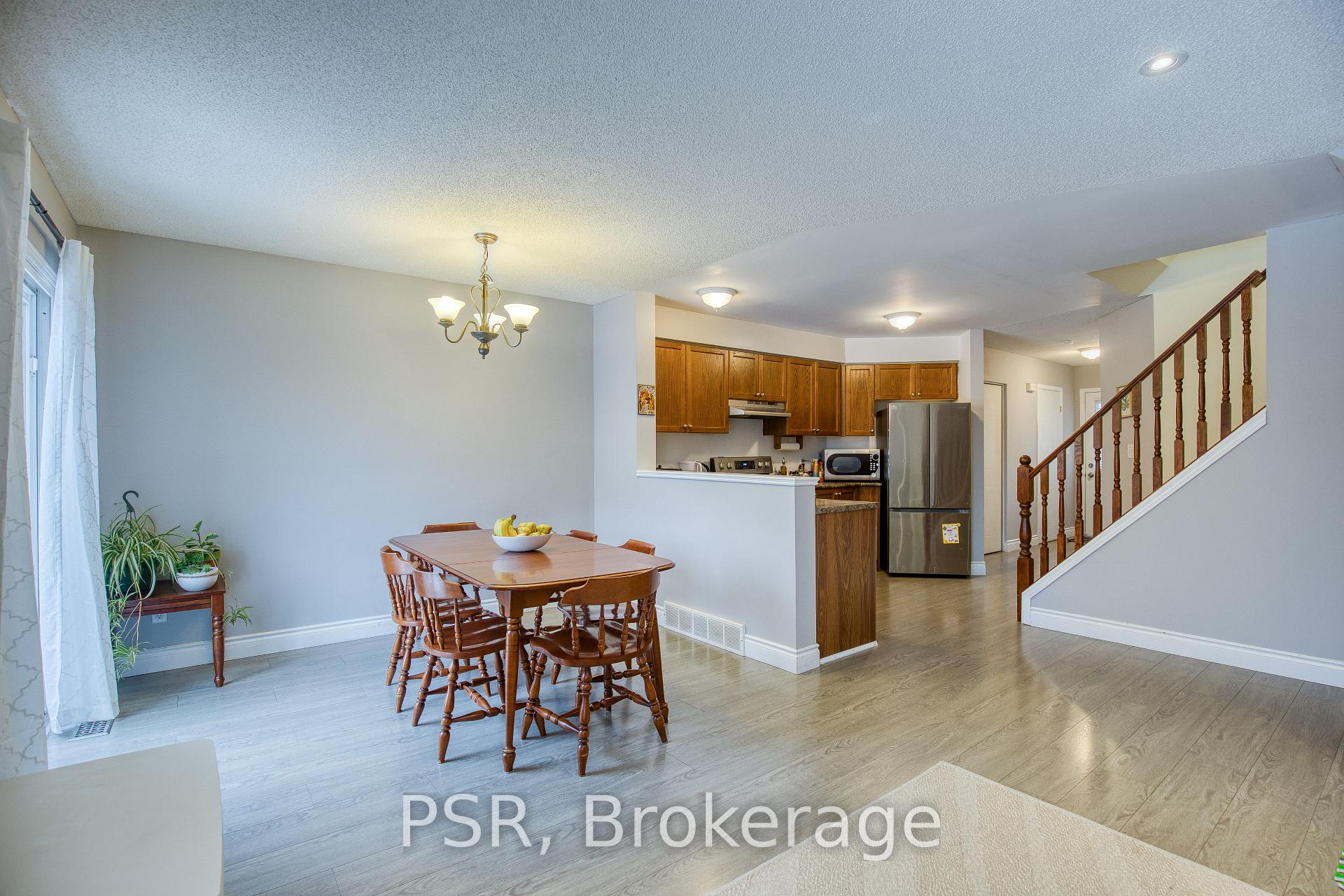 Photo 25 of 717 Paris Boulevard, Waterloo — HOMEH