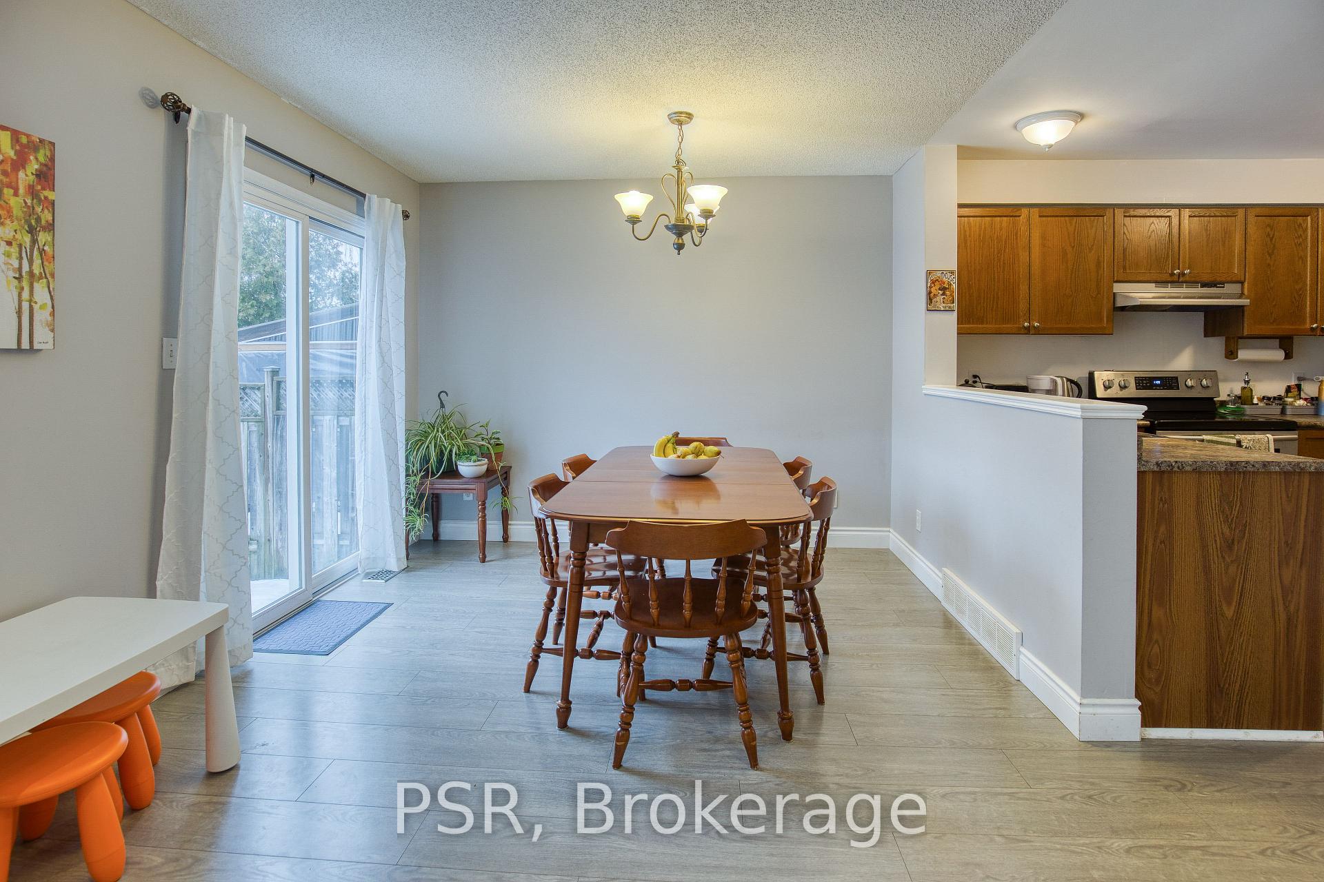 Photo 28 of 717 Paris Boulevard, Waterloo — HOMEH