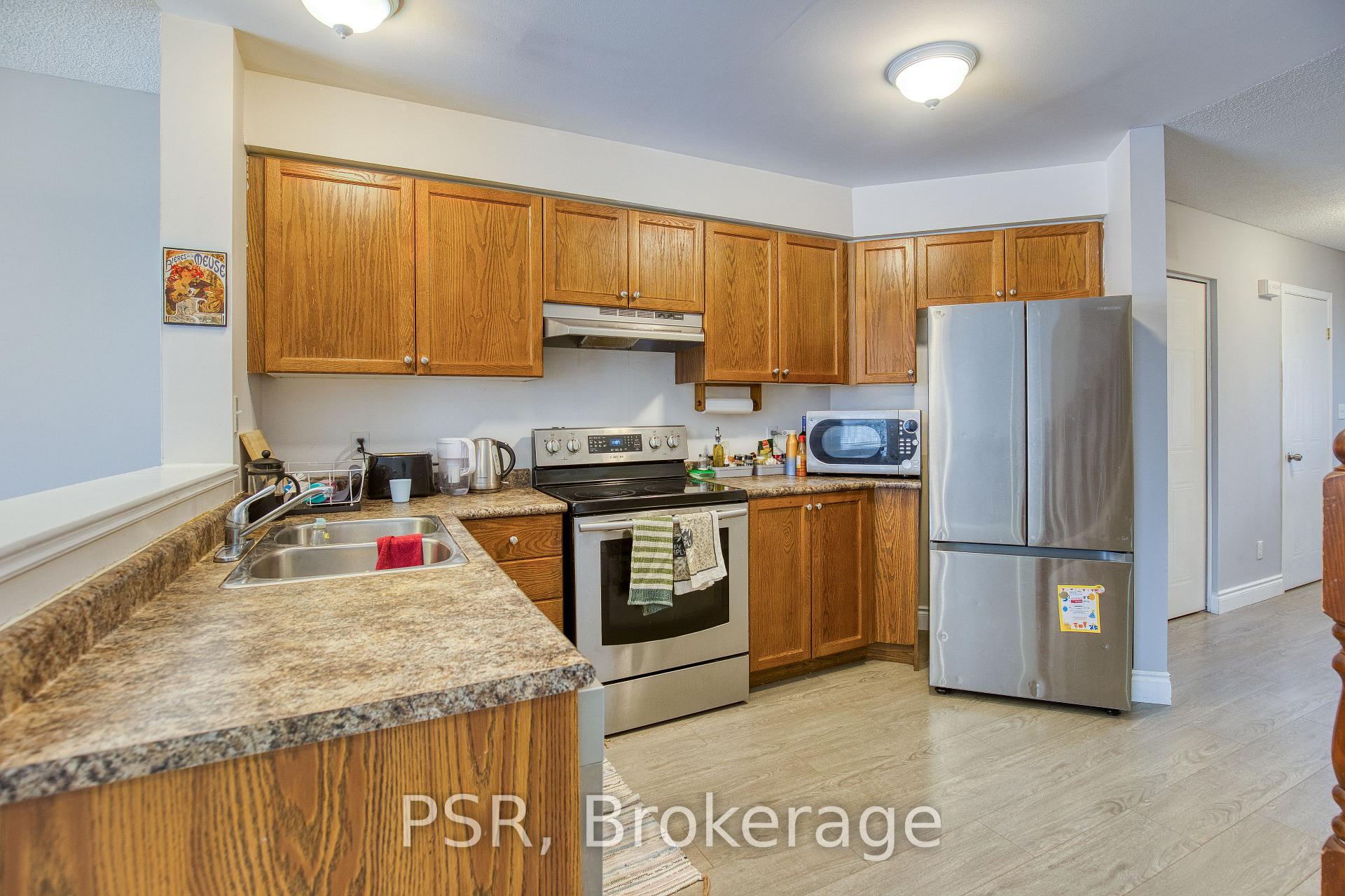 Photo 22 of 717 Paris Boulevard, Waterloo — HOMEH