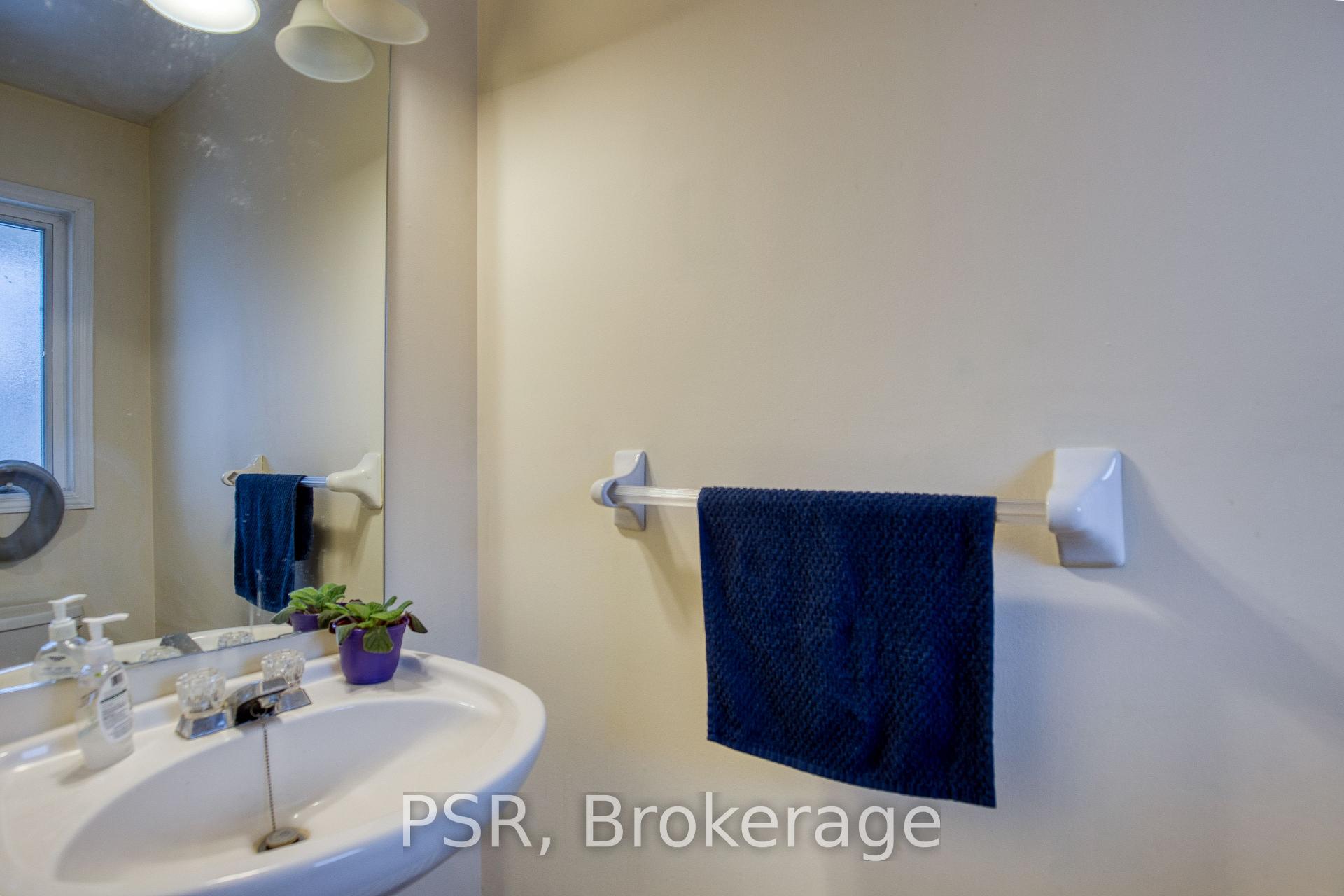 Photo 18 of 717 Paris Boulevard, Waterloo — HOMEH