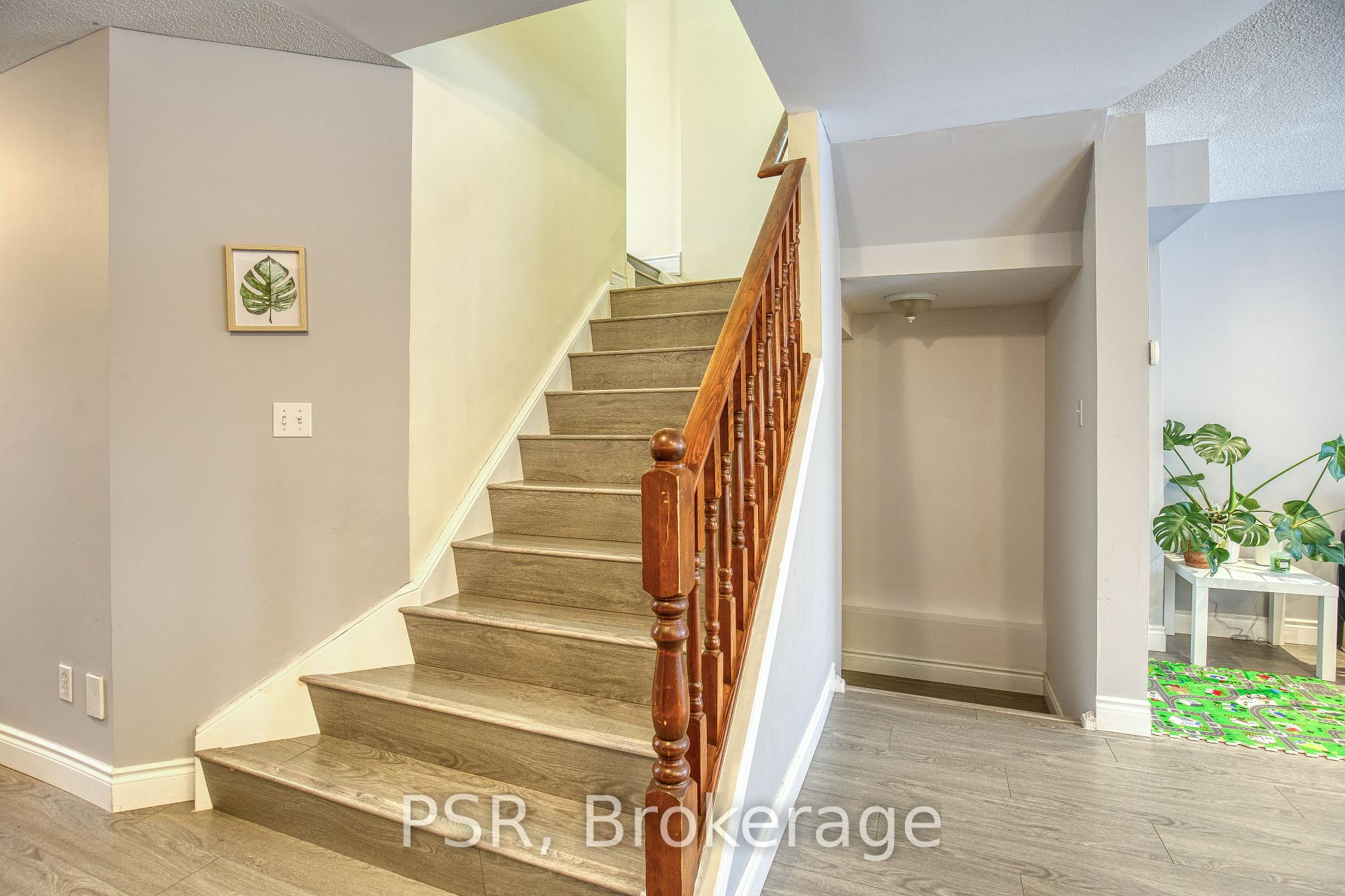 Photo 21 of 717 Paris Boulevard, Waterloo — HOMEH