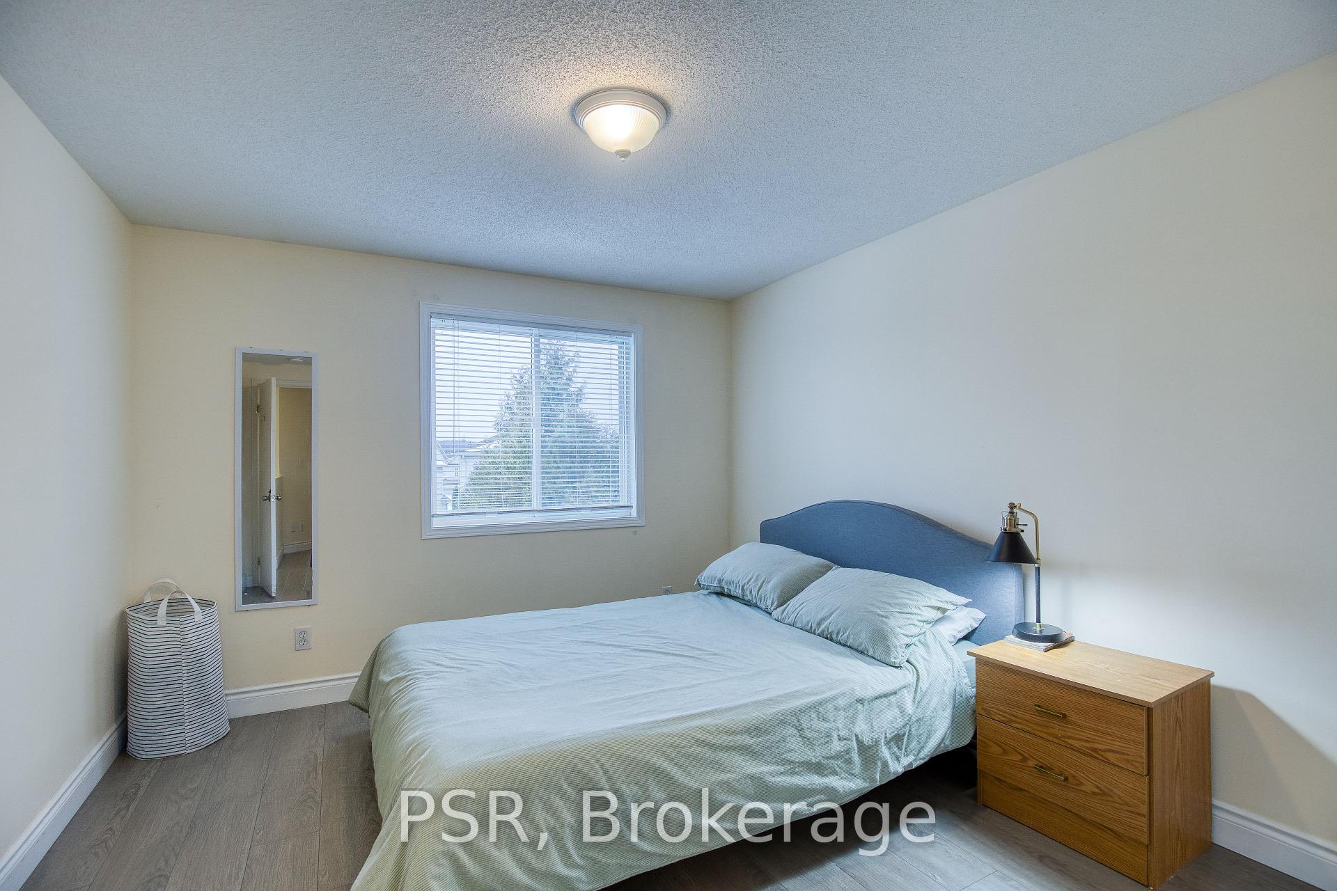 Photo 13 of 717 Paris Boulevard, Waterloo — HOMEH