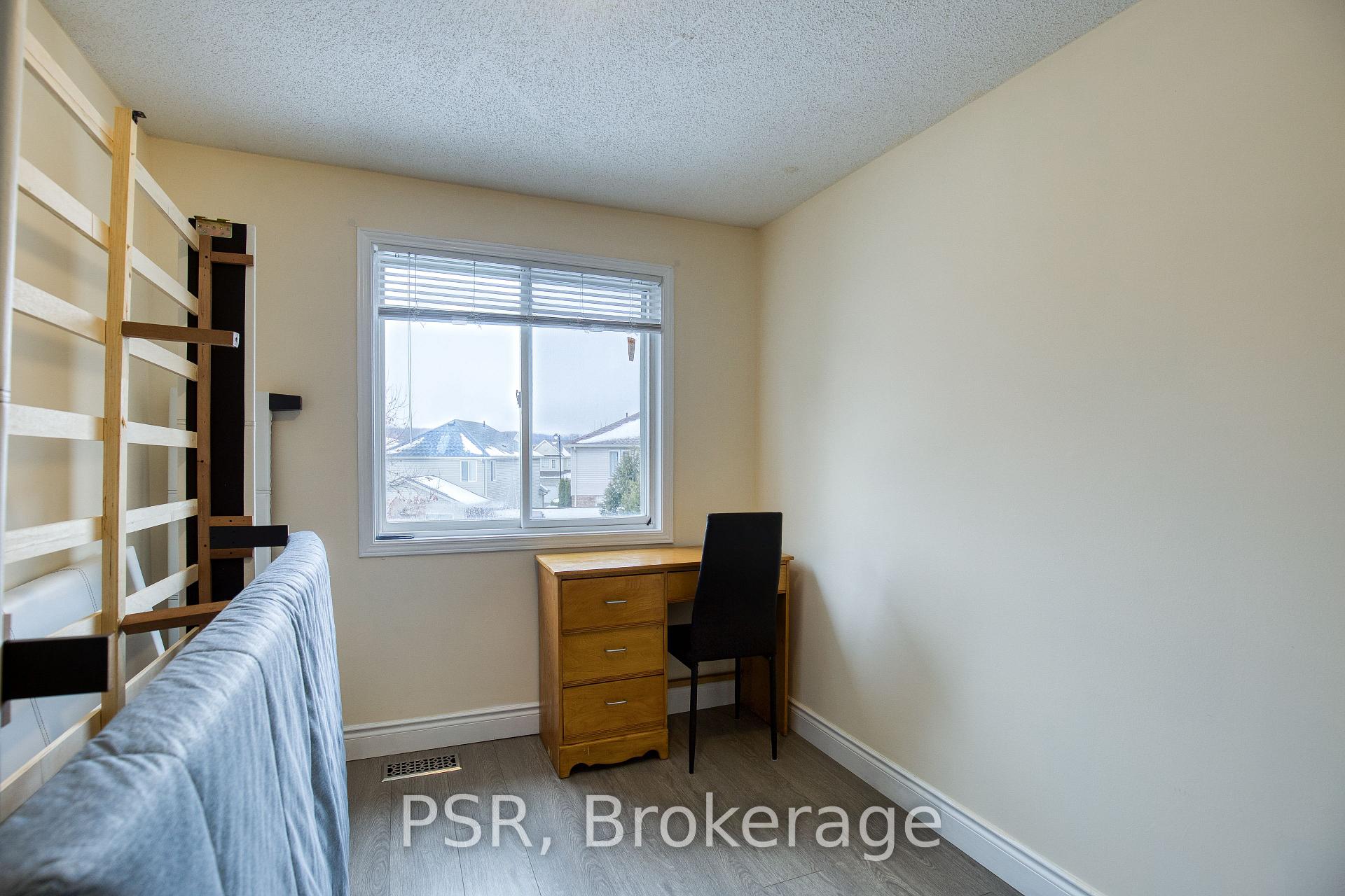 Photo 33 of 717 Paris Boulevard, Waterloo — HOMEH