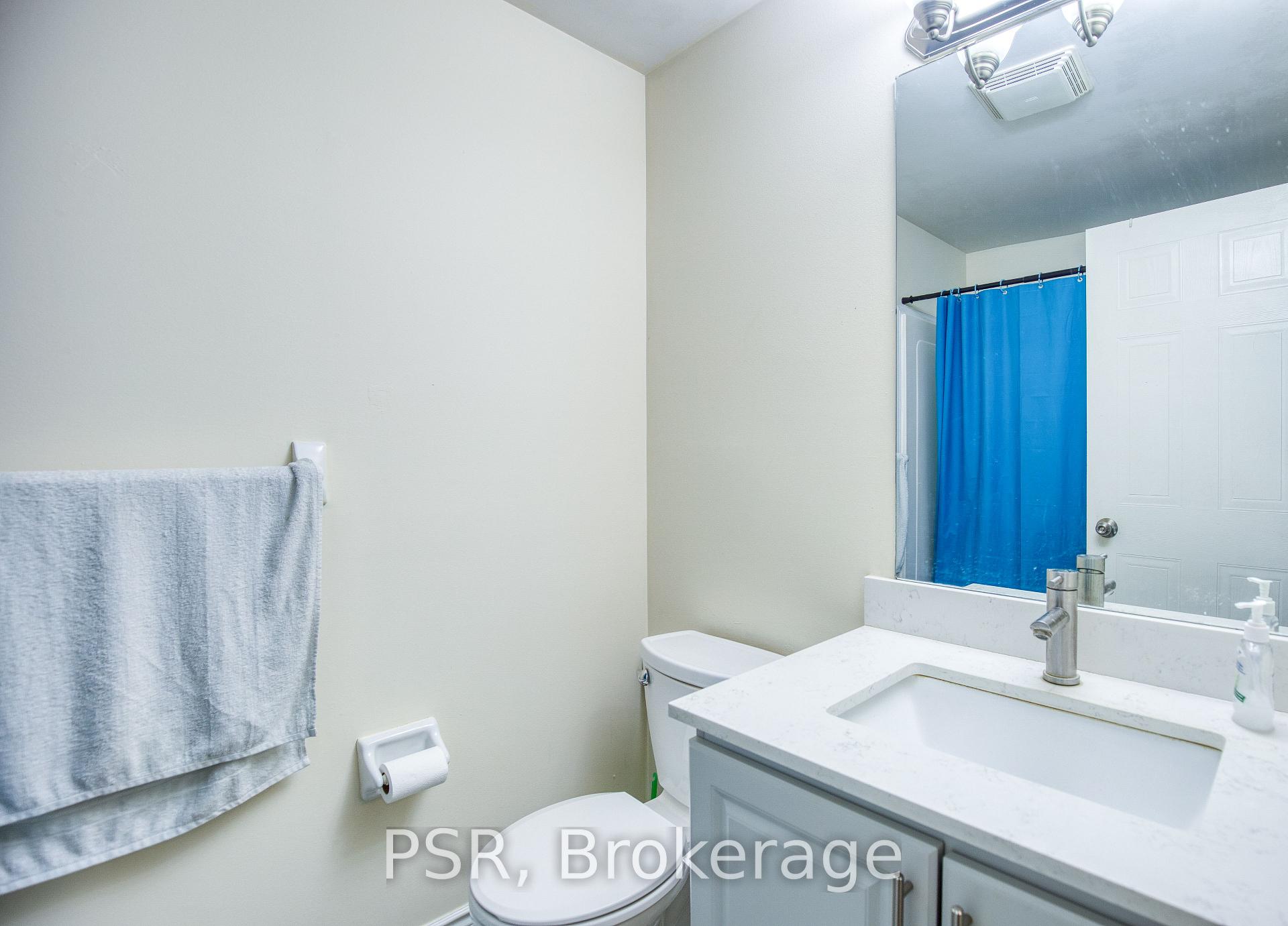 Photo 32 of 717 Paris Boulevard, Waterloo — HOMEH