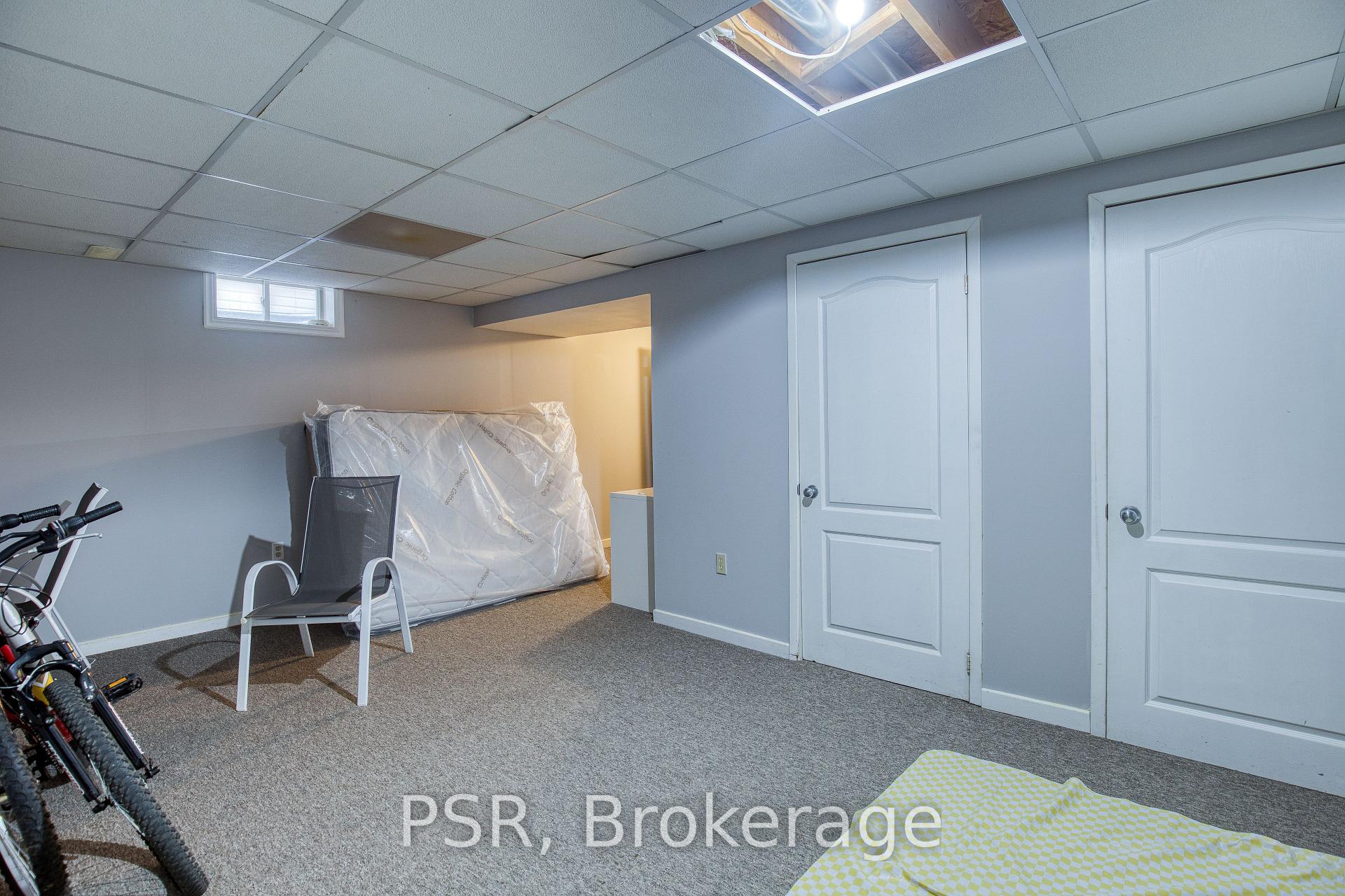 Photo 24 of 717 Paris Boulevard, Waterloo — HOMEH