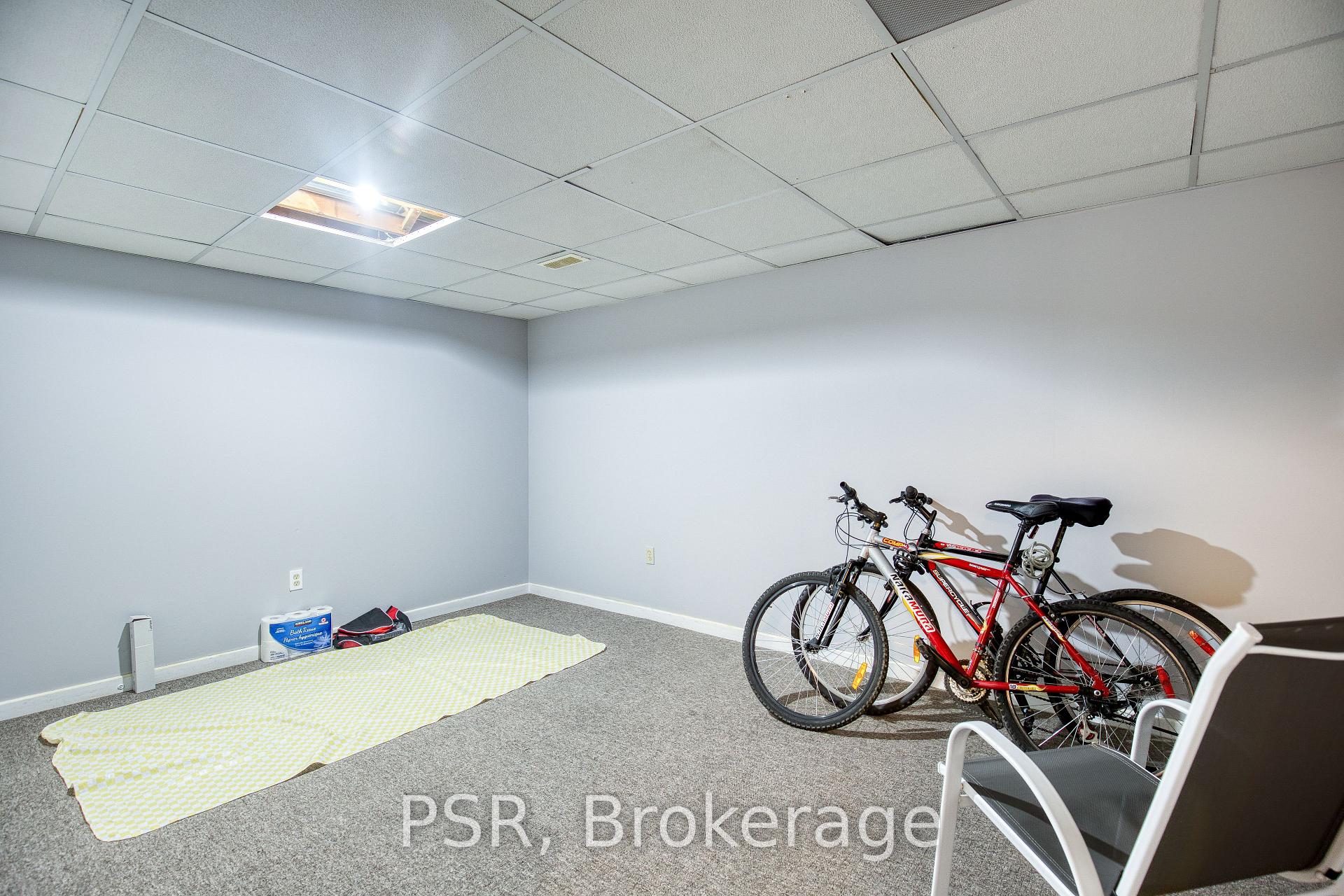Photo 35 of 717 Paris Boulevard, Waterloo — HOMEH