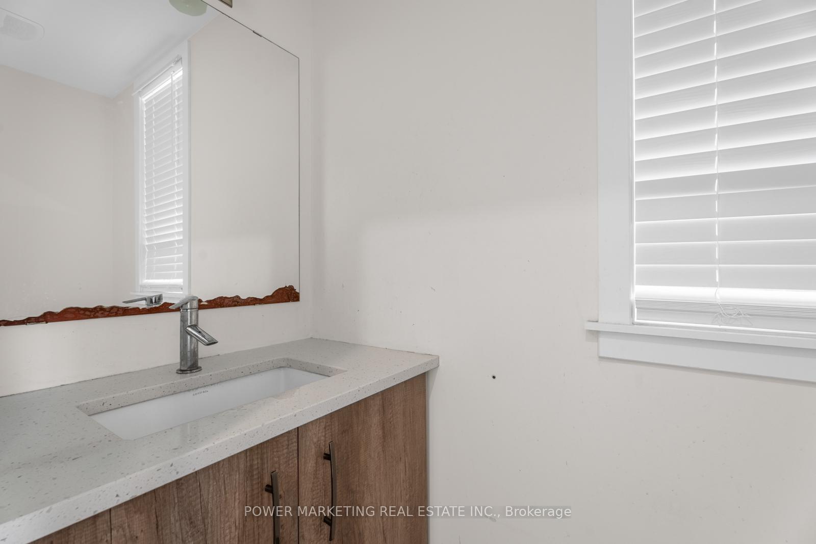 Photo 10 of 482 Trident Mews, Ottawa, Leitrim — HOMEH