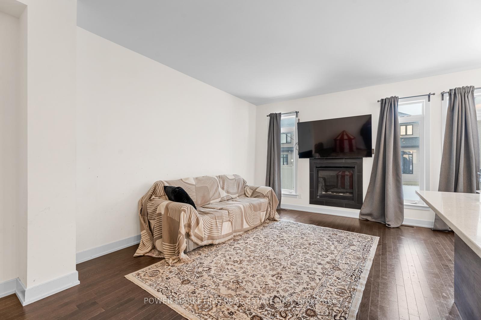 Photo 19 of 482 Trident Mews, Ottawa, Leitrim — HOMEH