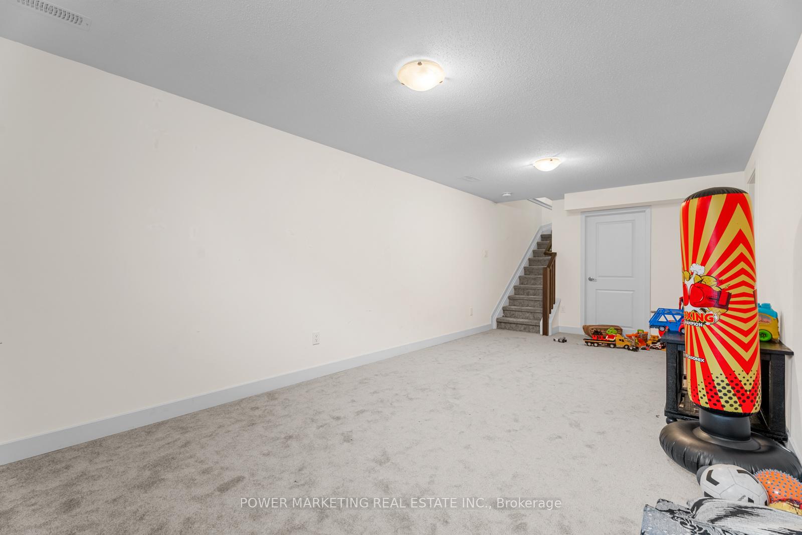 Photo 34 of 482 Trident Mews, Ottawa, Leitrim — HOMEH