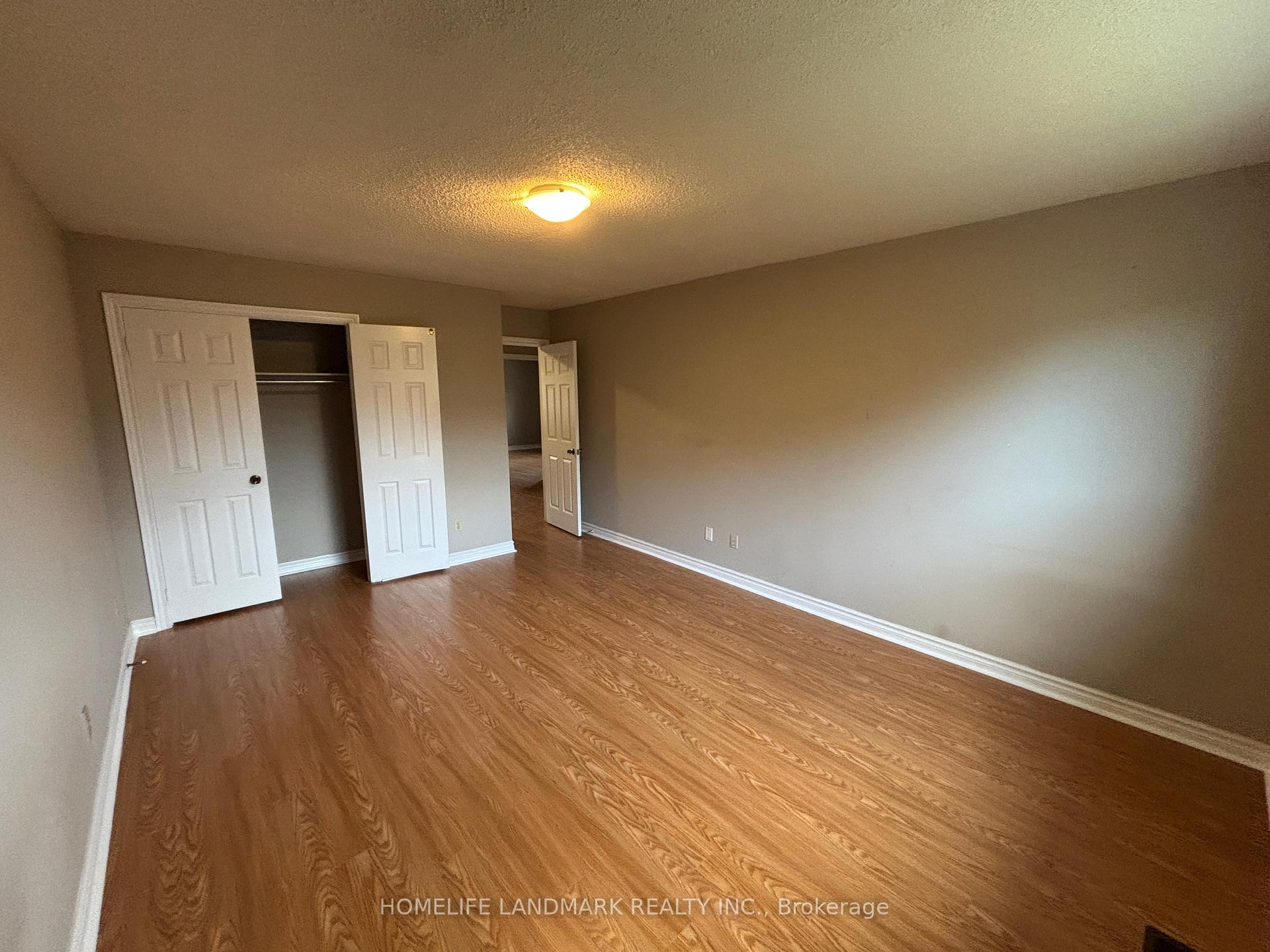 Photo 3 of 7 Brooklyn Crescent, Markham, Markville — HOMEH