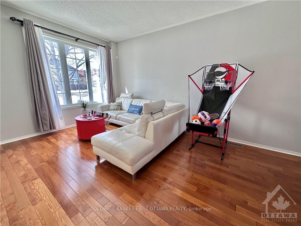 Photo 6 of 103 Columbia Avenue, Ottawa, Hunt Club — HOMEH