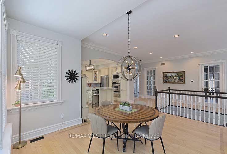 Photo 12 of 5 Humberview Drive E, Vaughan, Islington Woods — HOMEH