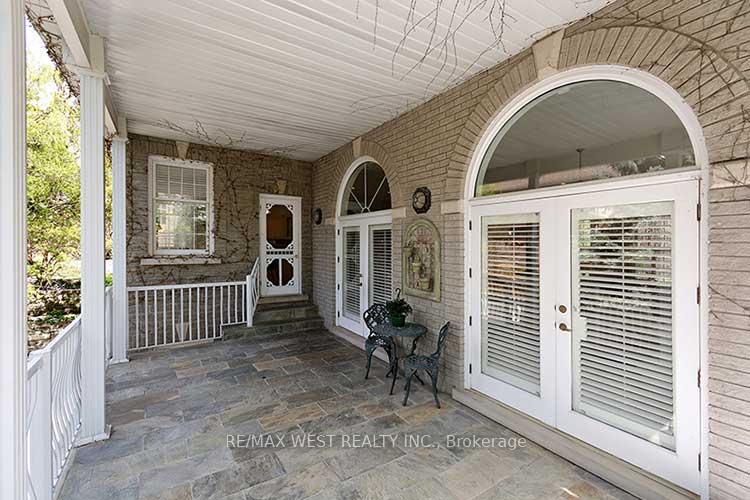 Photo 25 of 5 Humberview Drive E, Vaughan, Islington Woods — HOMEH