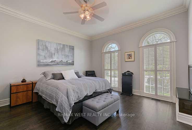 Photo 33 of 5 Humberview Drive E, Vaughan, Islington Woods — HOMEH