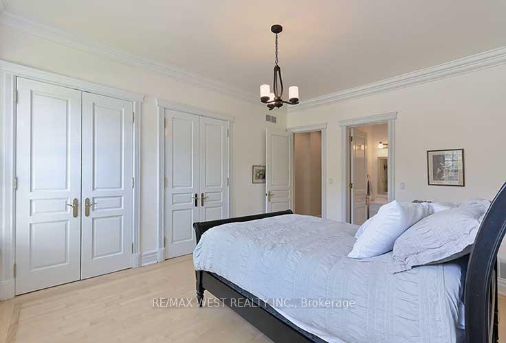 Photo 36 of 5 Humberview Drive E, Vaughan, Islington Woods — HOMEH