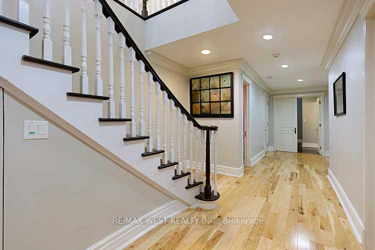 Photo 34 of 5 Humberview Drive E, Vaughan, Islington Woods — HOMEH
