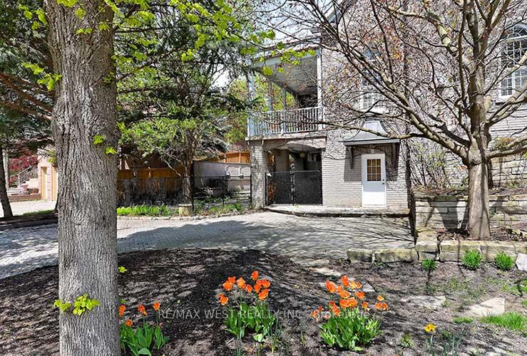 Photo 39 of 5 Humberview Drive E, Vaughan, Islington Woods — HOMEH
