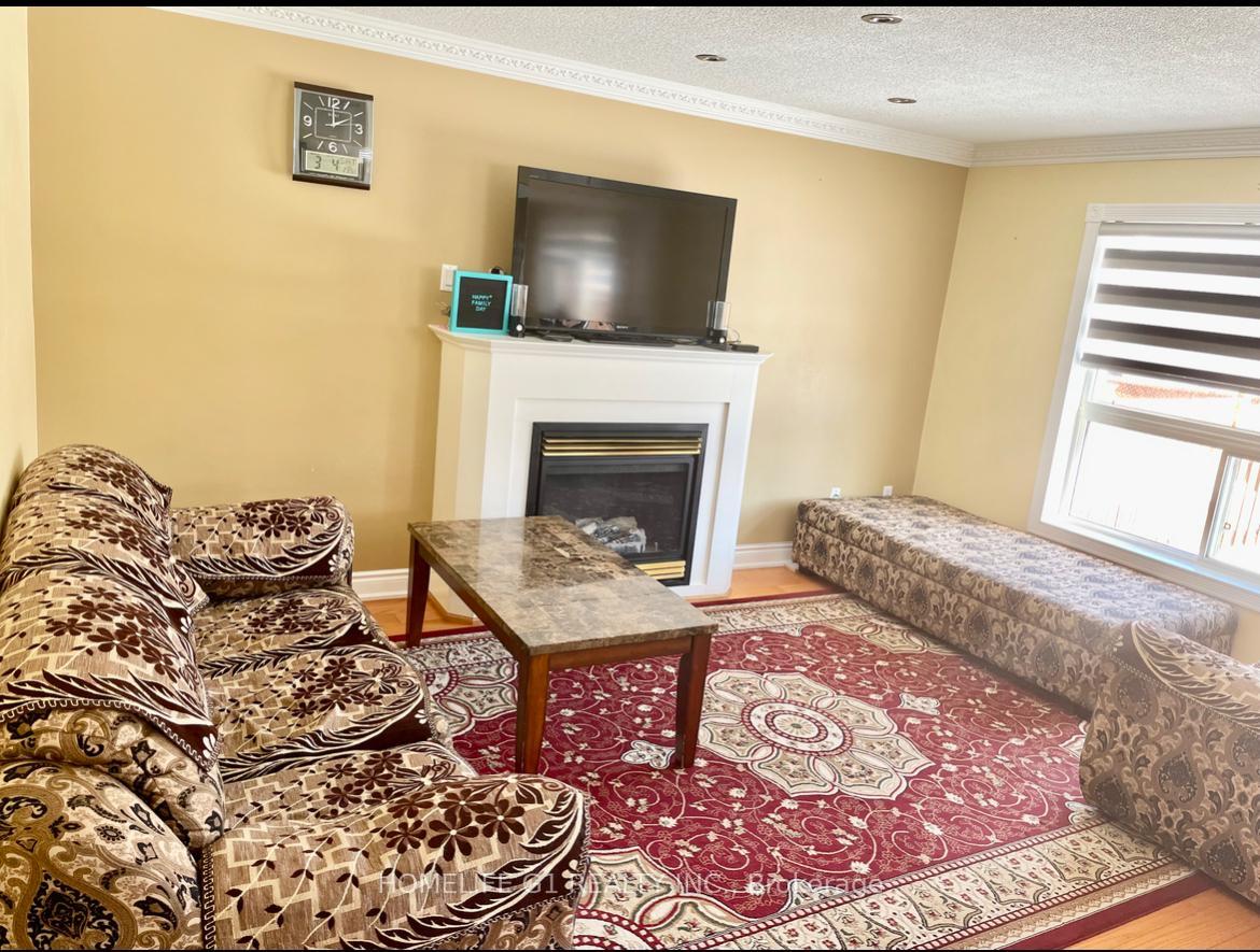 Photo 2 of 25 Olympia Crescent, Brampton, Fletcher's Meadow — HOMEH