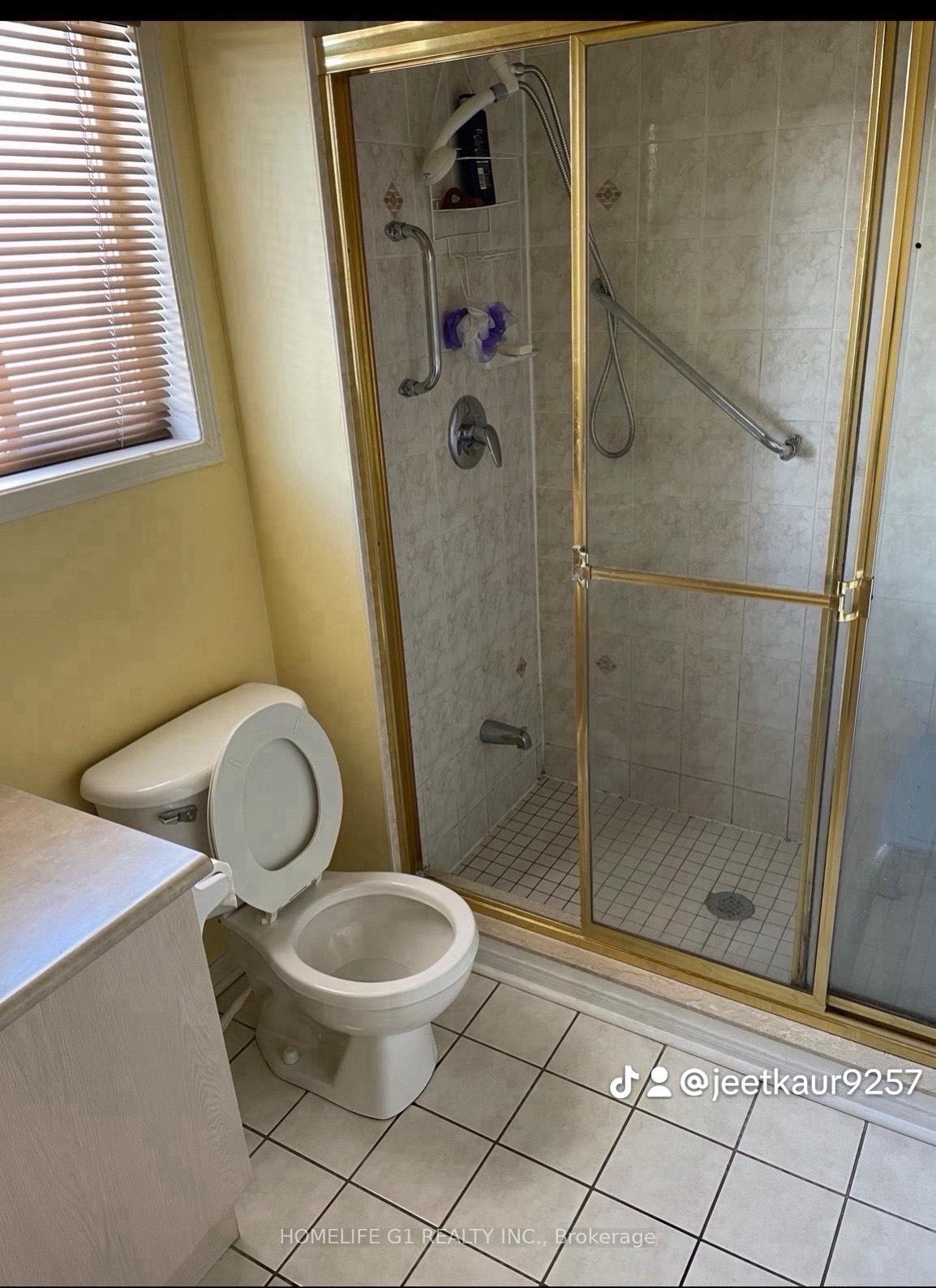 Photo 5 of 25 Olympia Crescent, Brampton, Fletcher's Meadow — HOMEH
