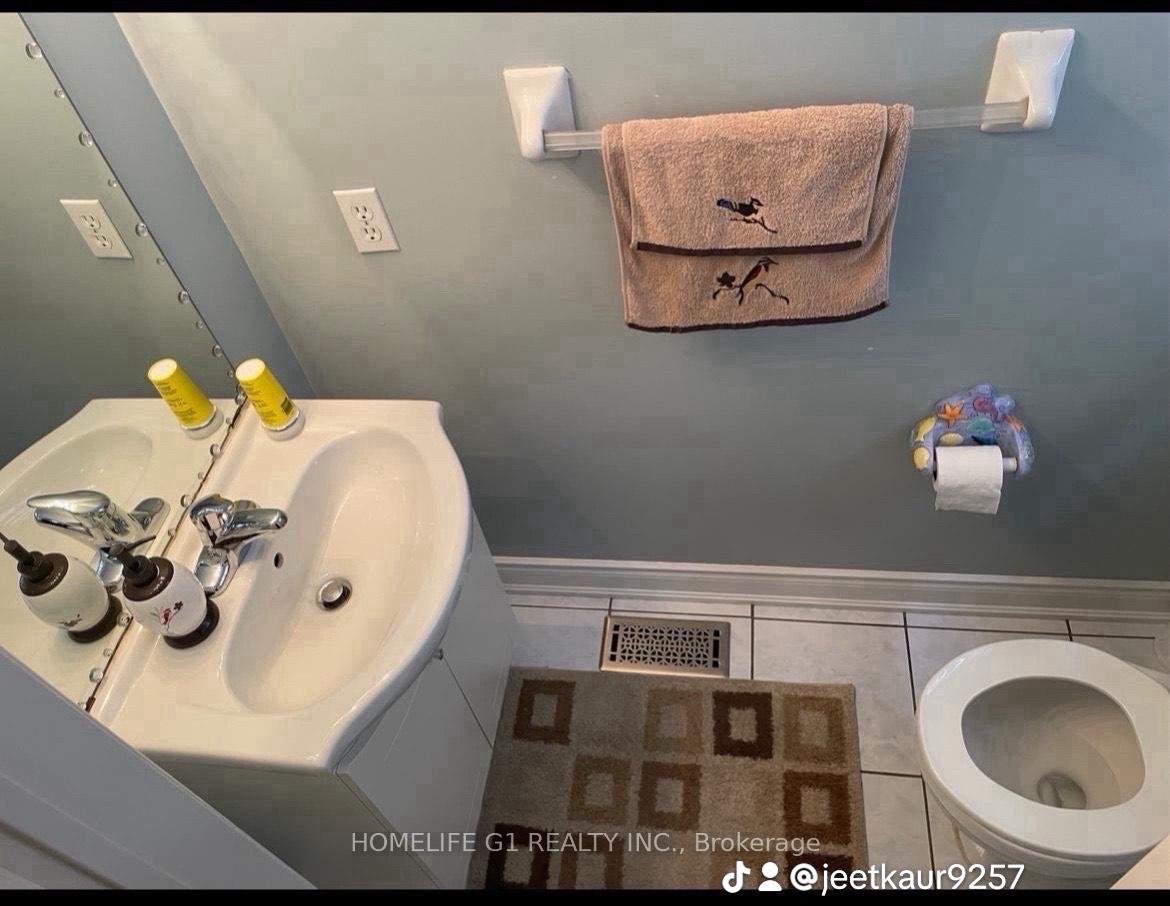 Photo 6 of 25 Olympia Crescent, Brampton, Fletcher's Meadow — HOMEH