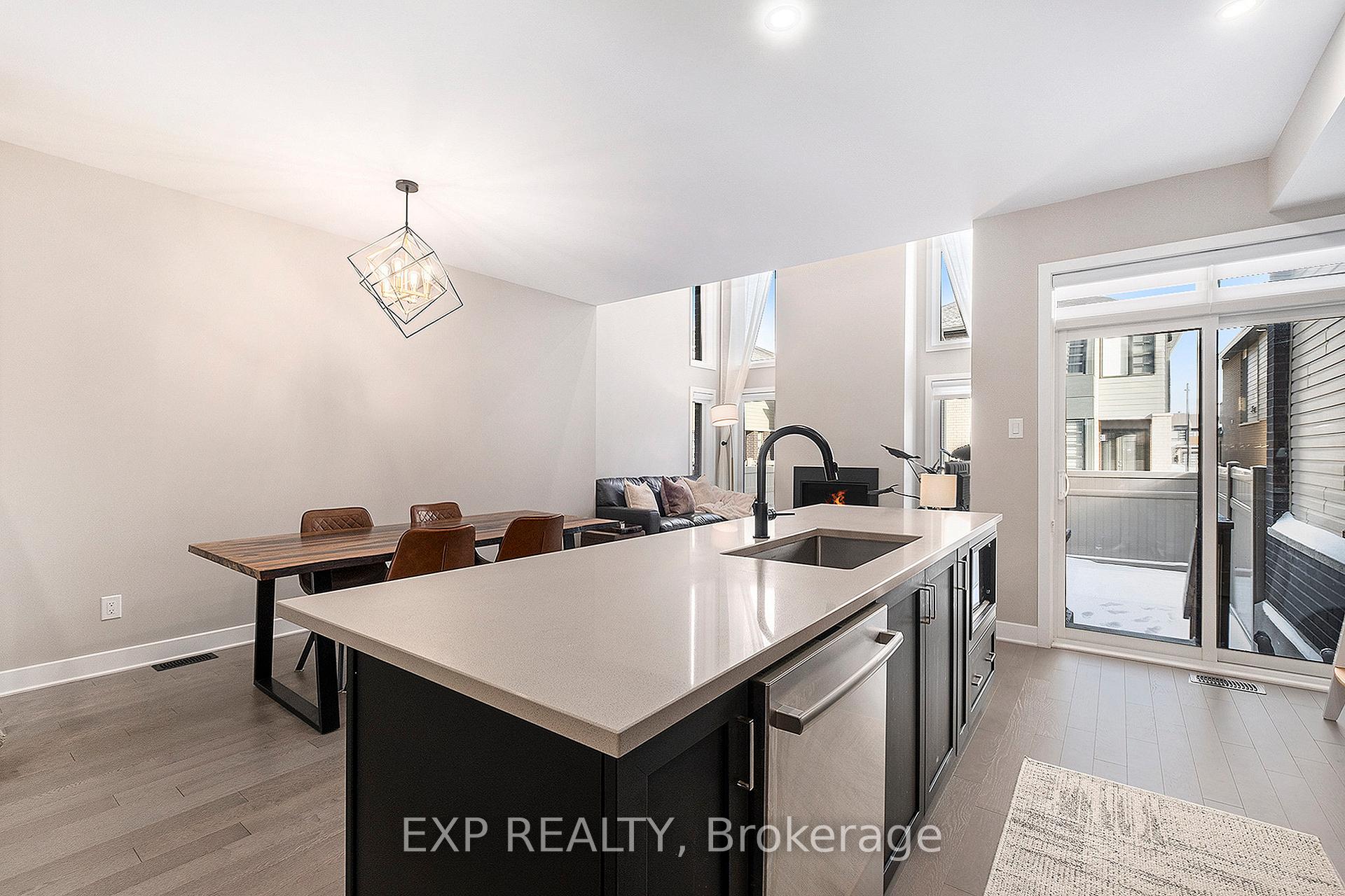 Photo 13 of 318 Wabasso Lane N, Ottawa, Leitrim — HOMEH