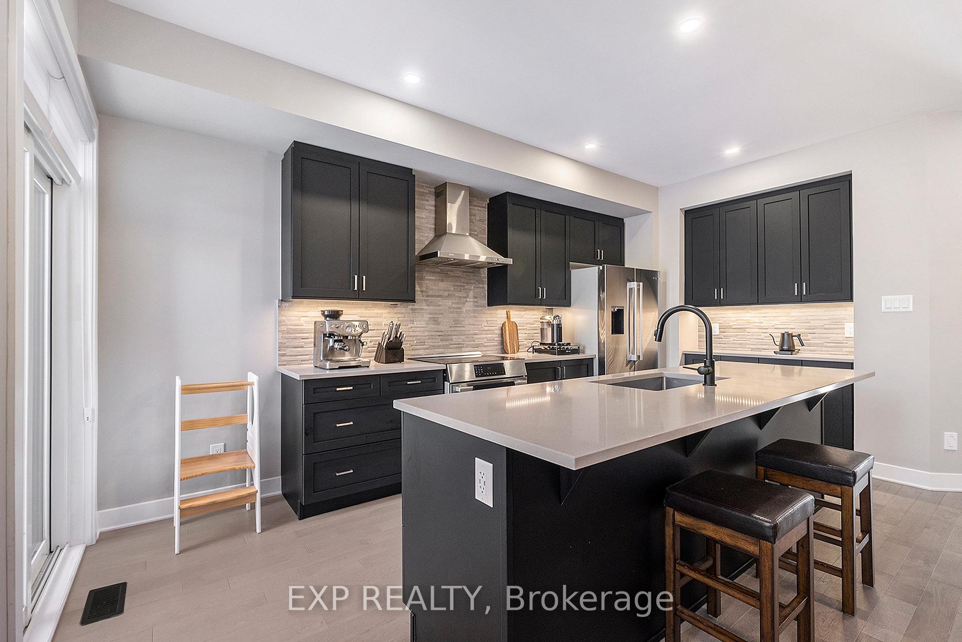 Photo 14 of 318 Wabasso Lane N, Ottawa, Leitrim — HOMEH