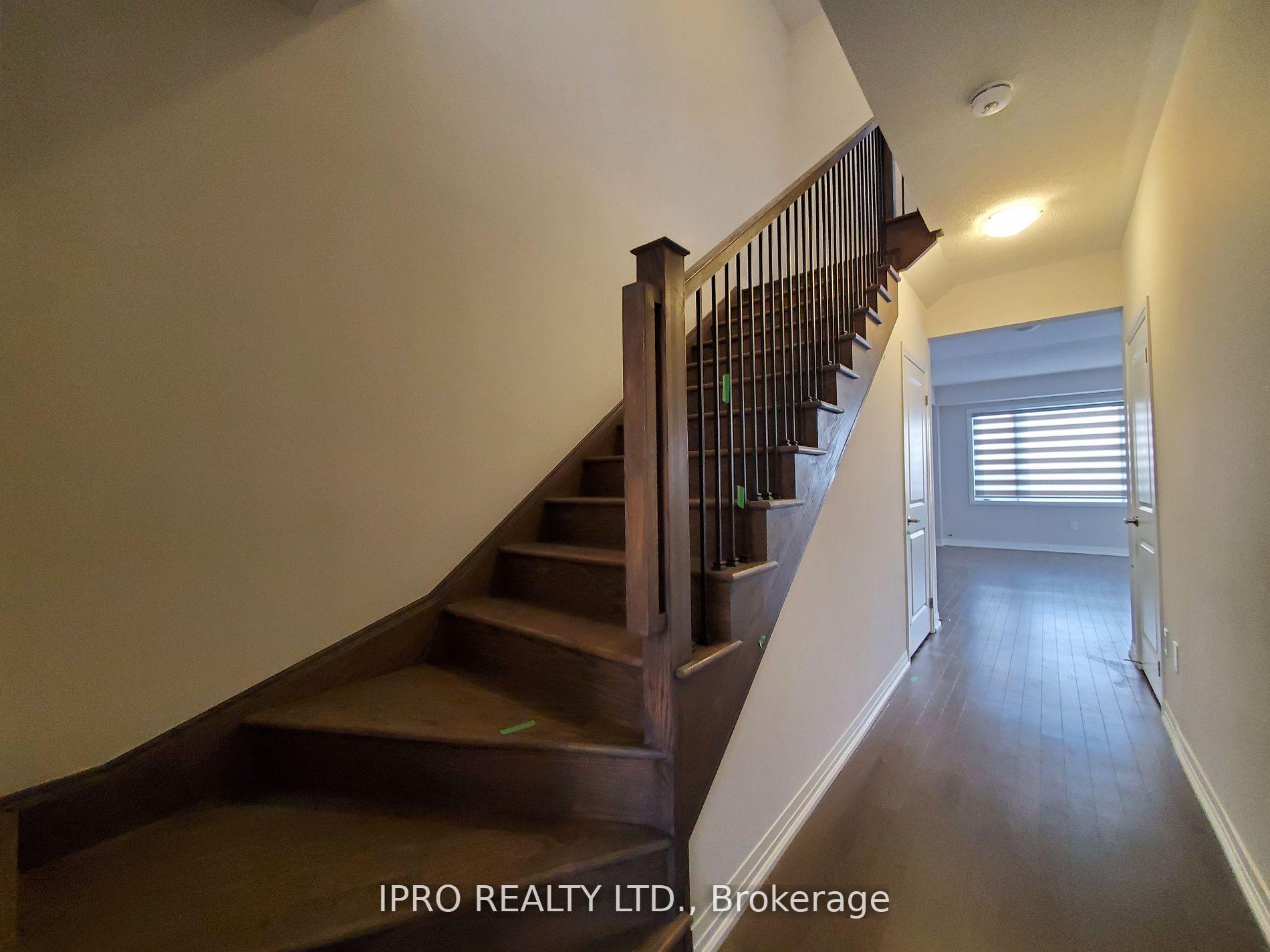 Photo 2 of 112 Yale Drive, Hamilton, Mount Hope — HOMEH