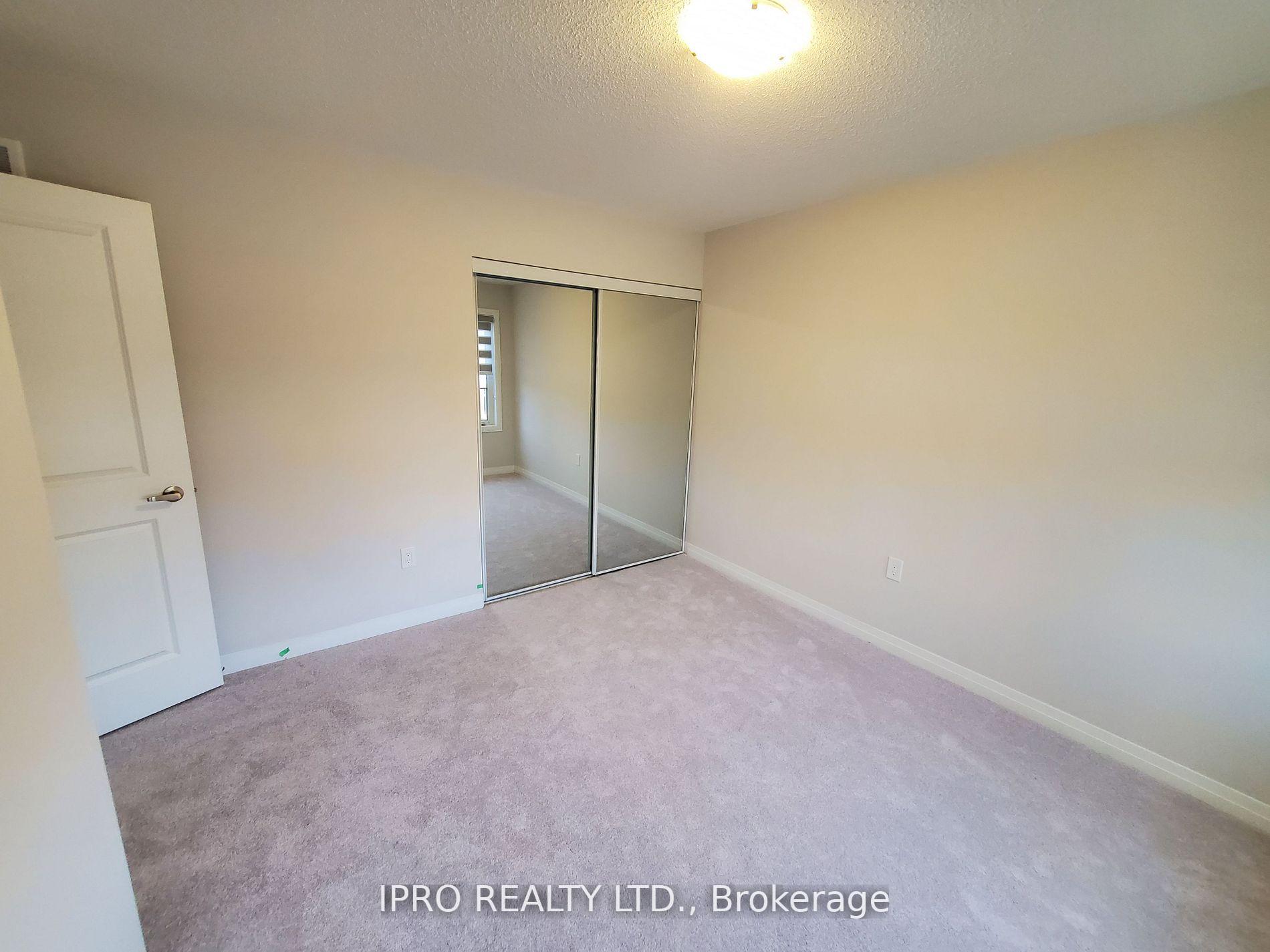 Photo 11 of 112 Yale Drive, Hamilton, Mount Hope — HOMEH
