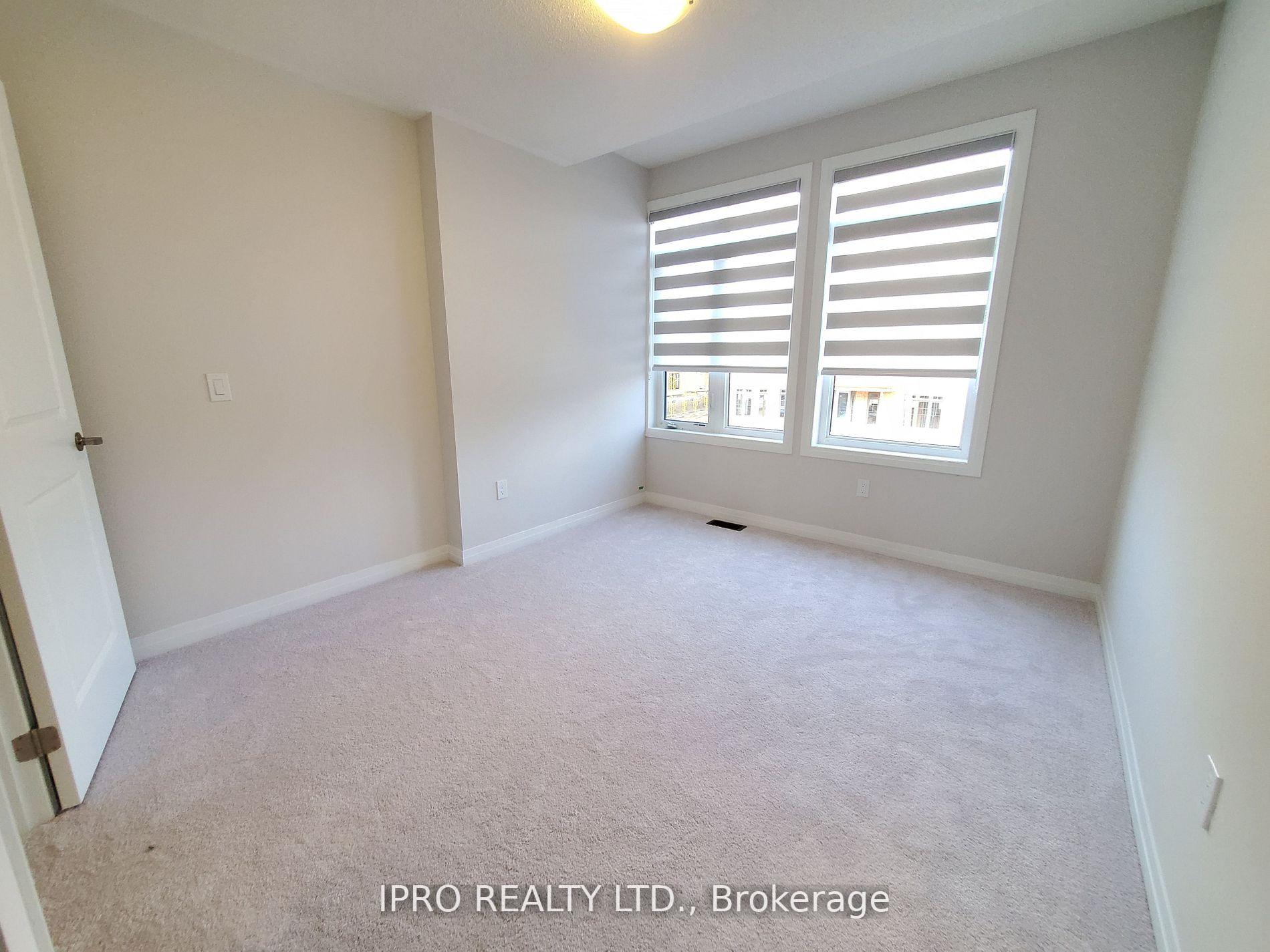 Photo 12 of 112 Yale Drive, Hamilton, Mount Hope — HOMEH
