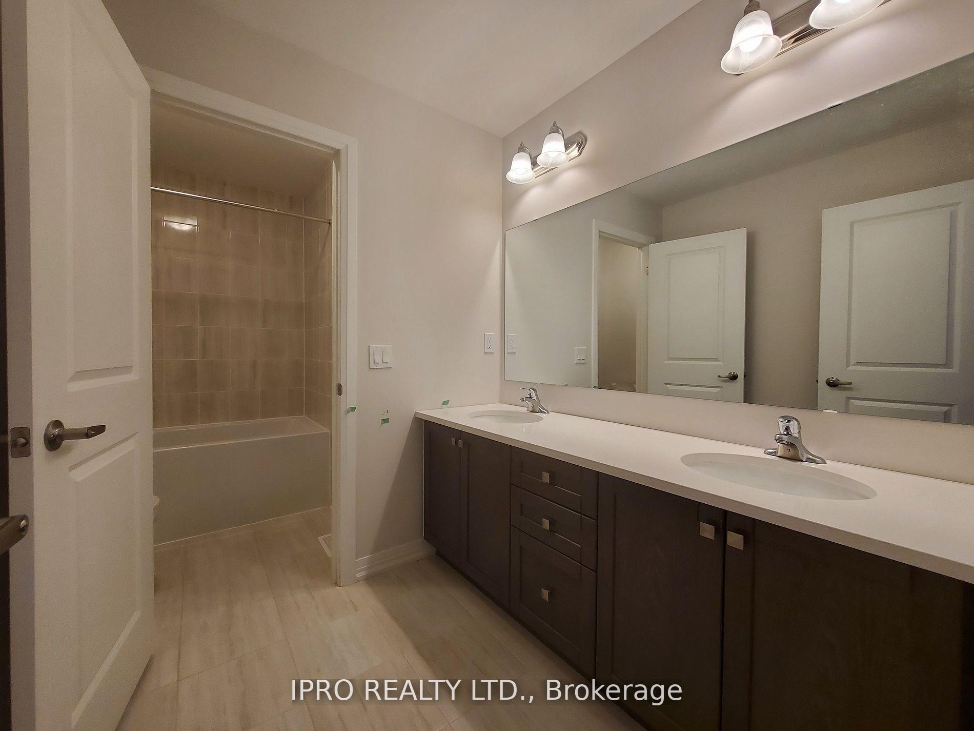 Photo 8 of 112 Yale Drive, Hamilton, Mount Hope — HOMEH