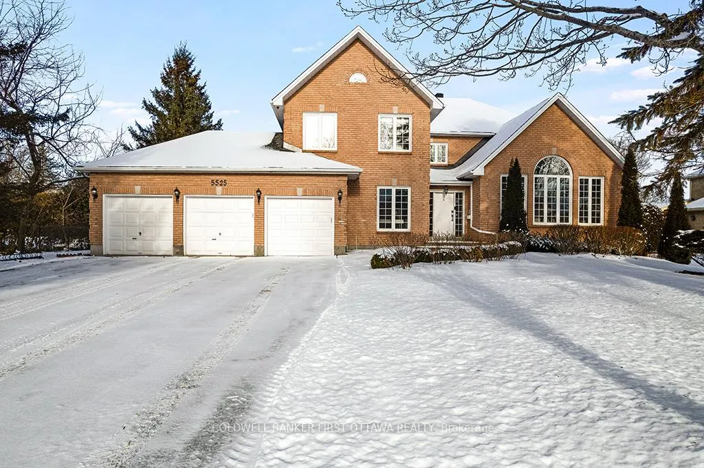 Front of 5525 Pettapiece Crescent
