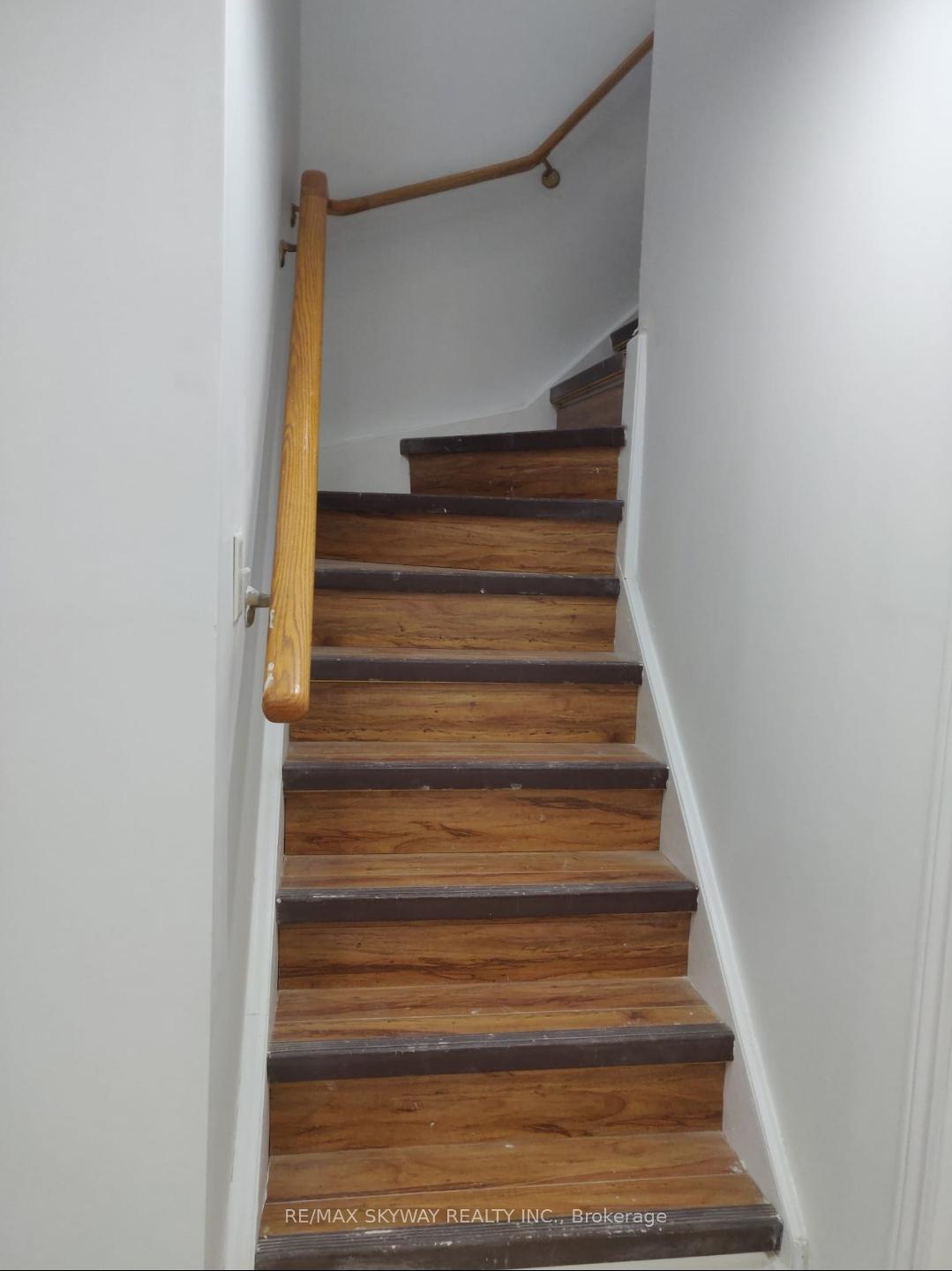 Photo 10 of Unit BSMT, 33 Sled Dog Road, Brampton, Sandringham-Wellington — HOMEH