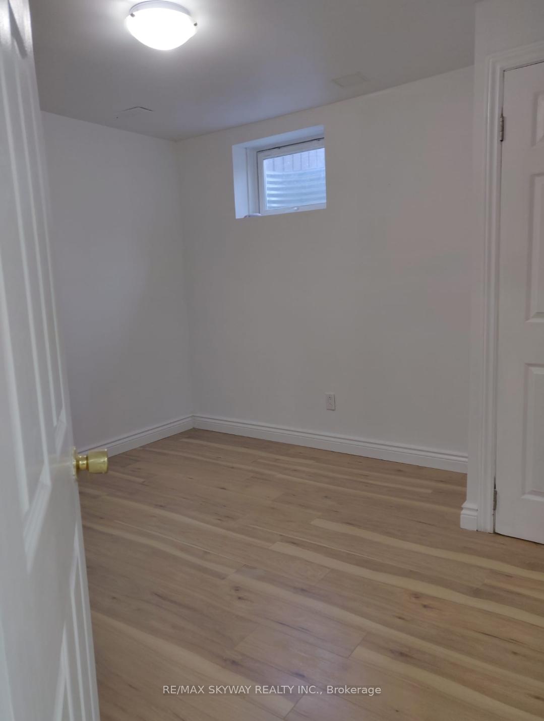 Photo 5 of Unit BSMT, 33 Sled Dog Road, Brampton, Sandringham-Wellington — HOMEH