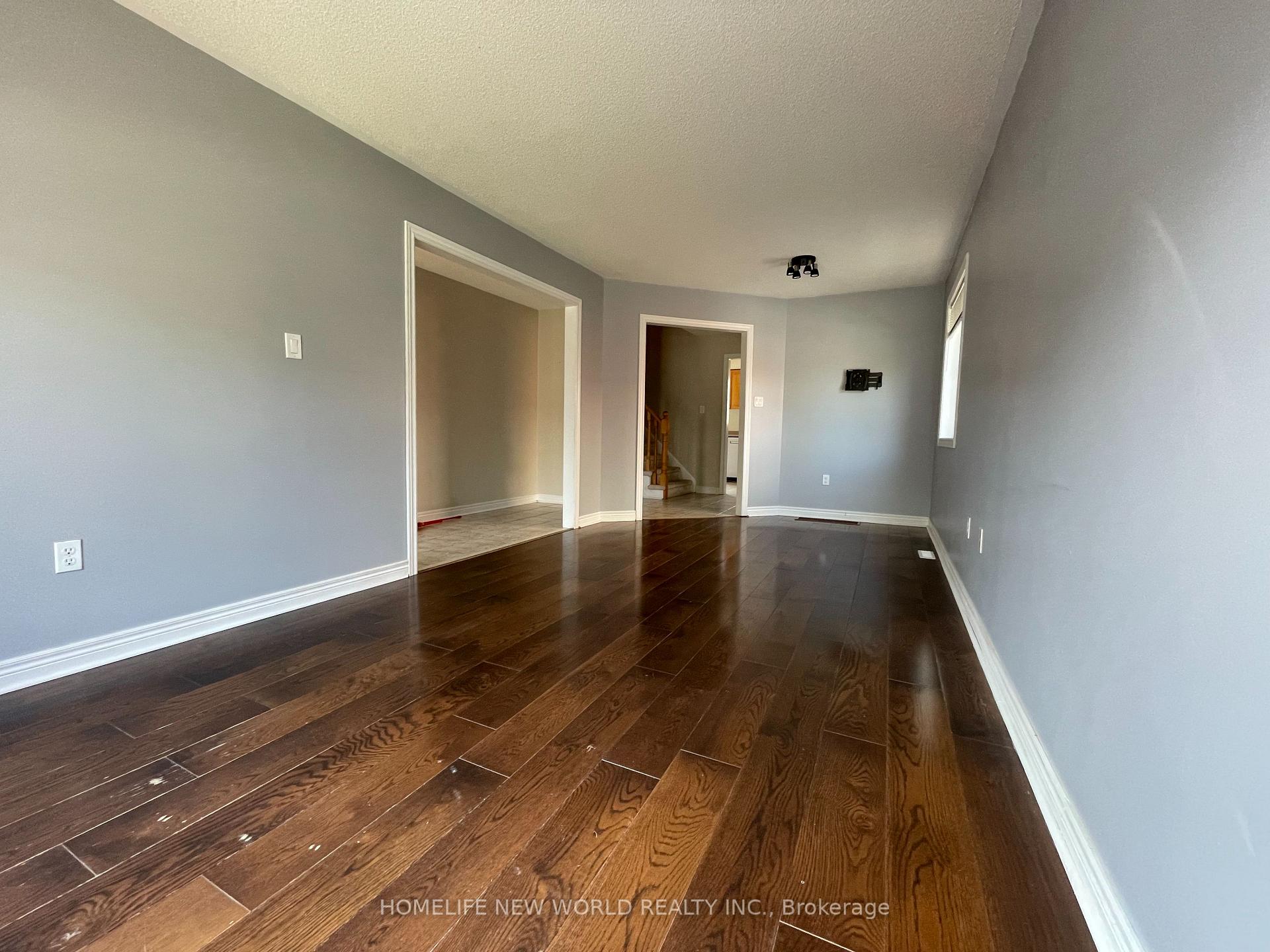 Photo 1 of 98 Thrushwood Drive, Barrie, Holly — HOMEH