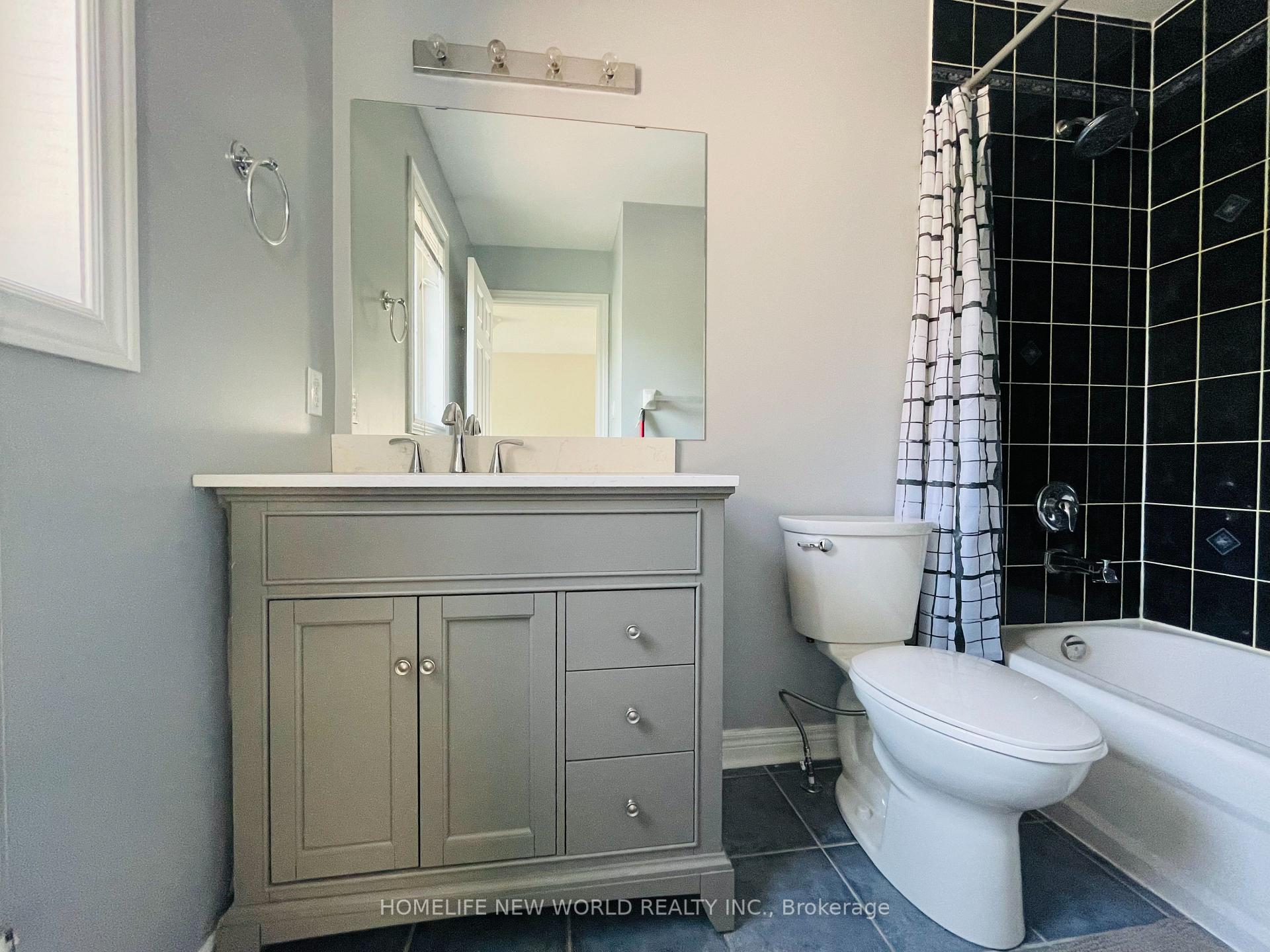 Photo 2 of 98 Thrushwood Drive, Barrie, Holly — HOMEH