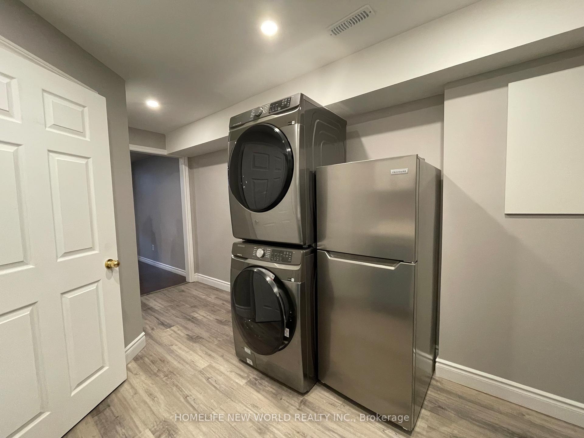 Photo 9 of 98 Thrushwood Drive, Barrie, Holly — HOMEH