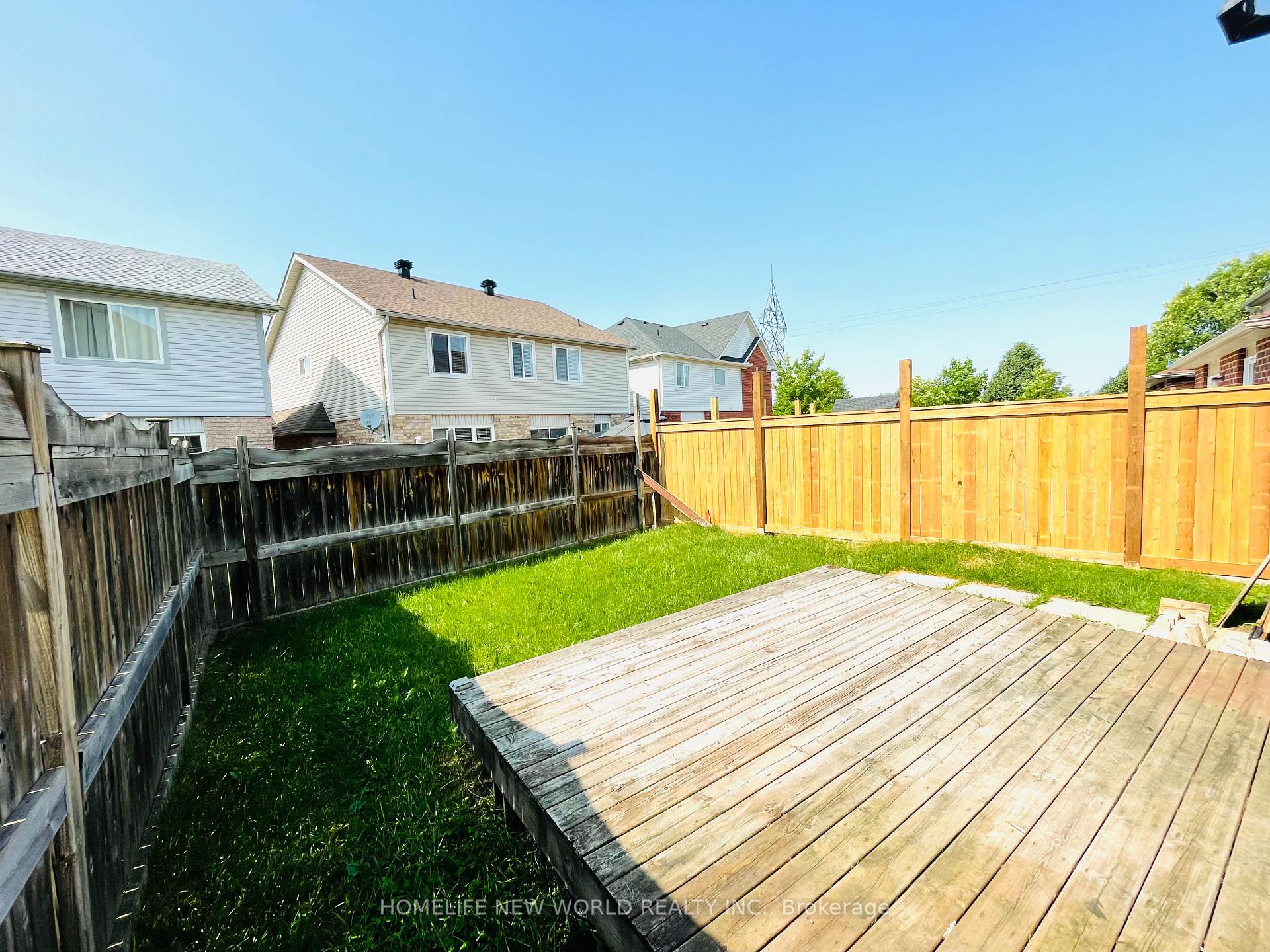 Photo 8 of 98 Thrushwood Drive, Barrie, Holly — HOMEH