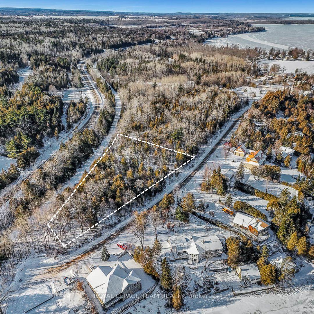Photo 1 of Unit 6, 00 Mcneill Road, McNab/Braeside, Mcnab/Braeside Twps — HOMEH