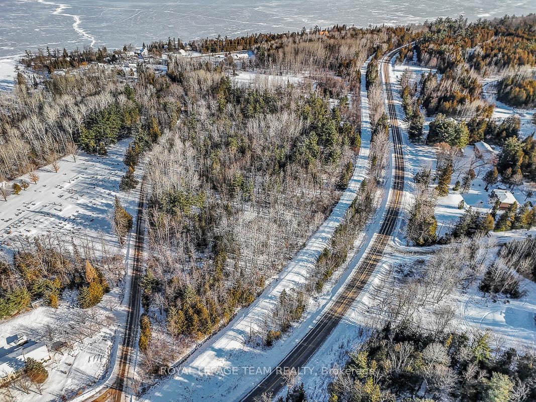 Photo 7 of Unit 6, 00 Mcneill Road, McNab/Braeside, Mcnab/Braeside Twps — HOMEH